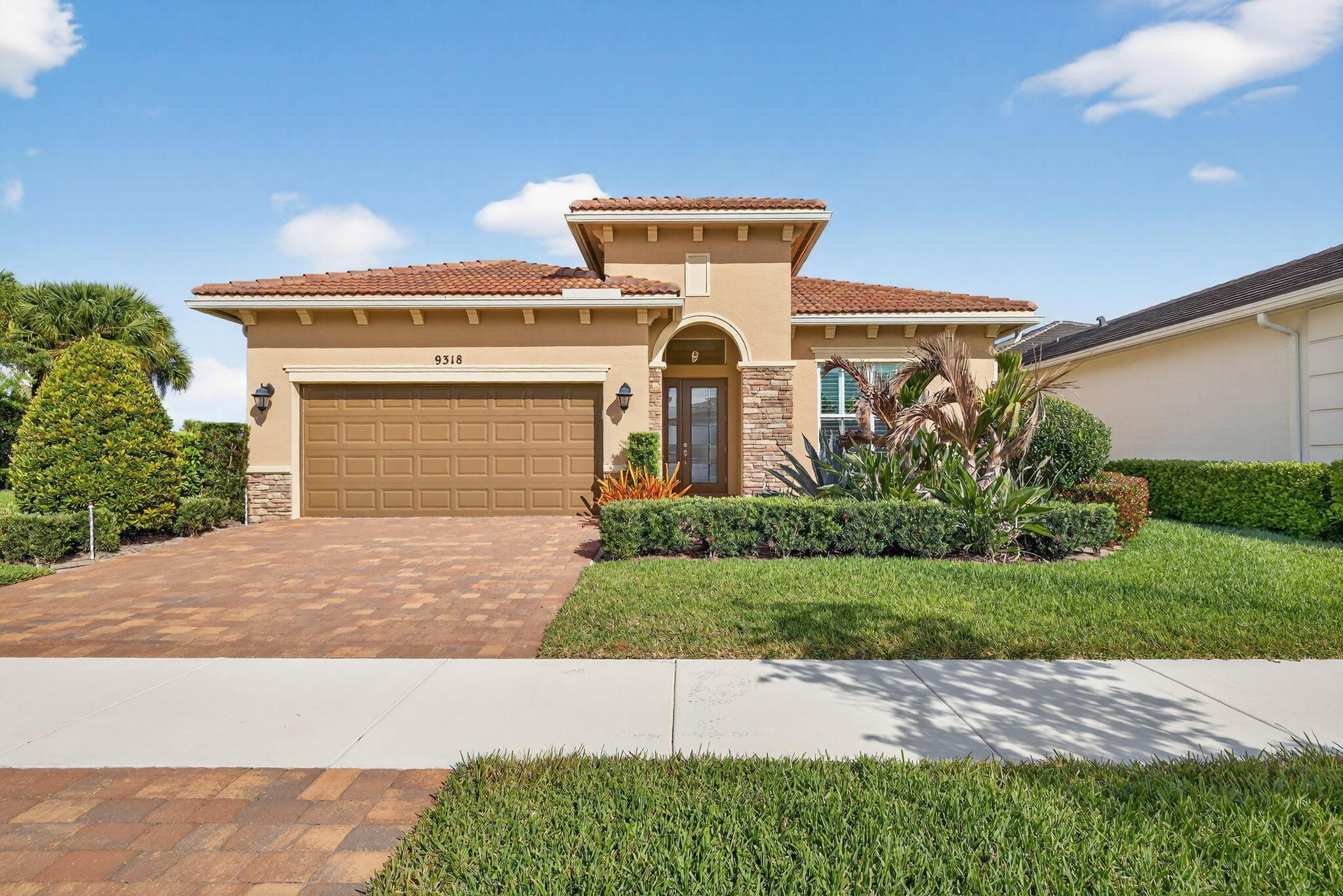 9318 SW Miracoli Way, Port St. Lucie, FL 34987, Port St. Lucie - Photo 3