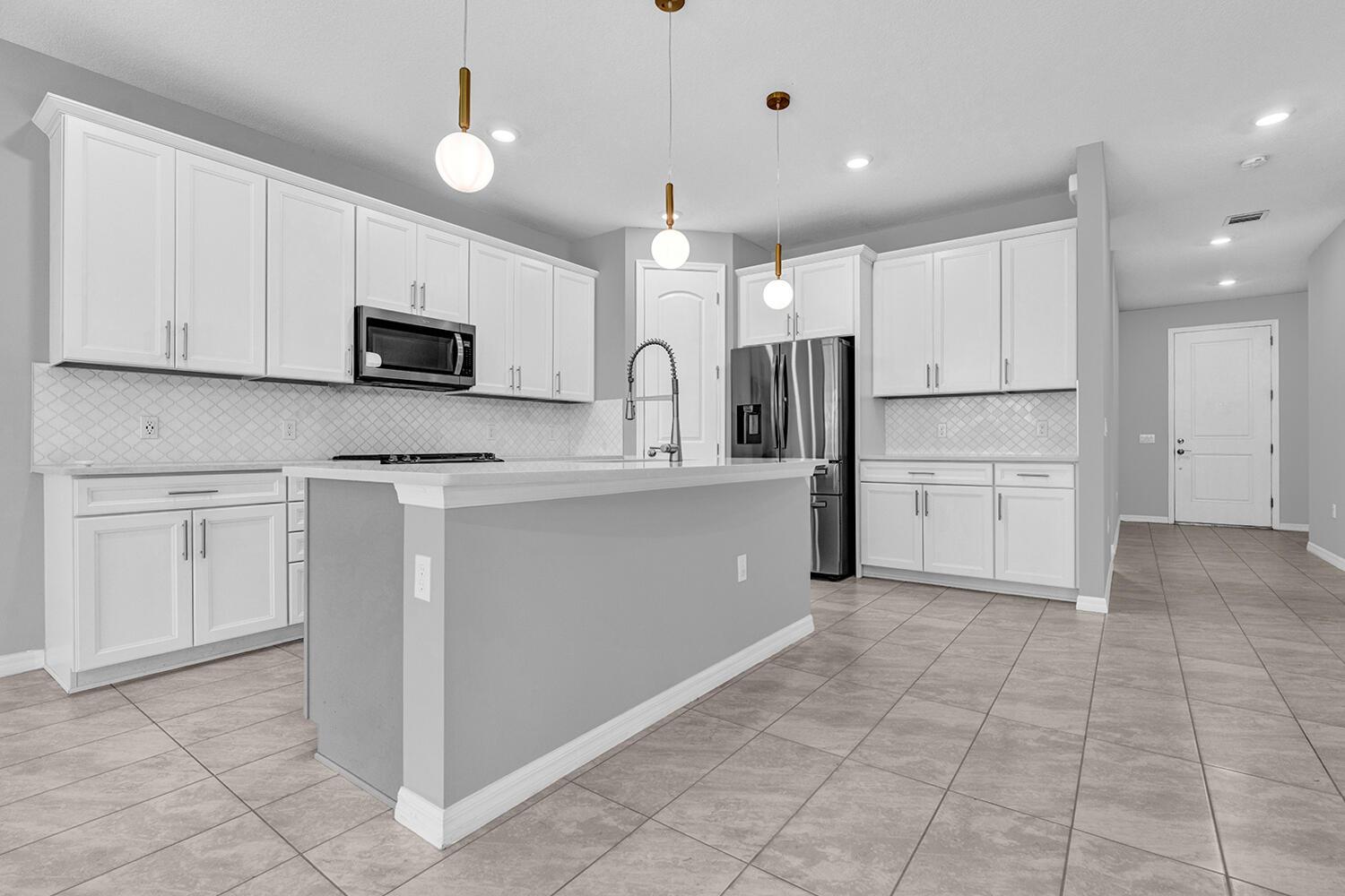 8296 Vaulting Drive, Lake Worth, FL 33467, Lake Worth - Photo 5