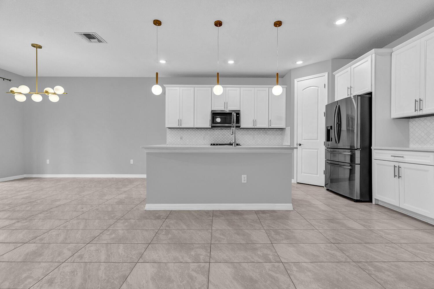8296 Vaulting Drive, Lake Worth, FL 33467, Lake Worth - Photo 4