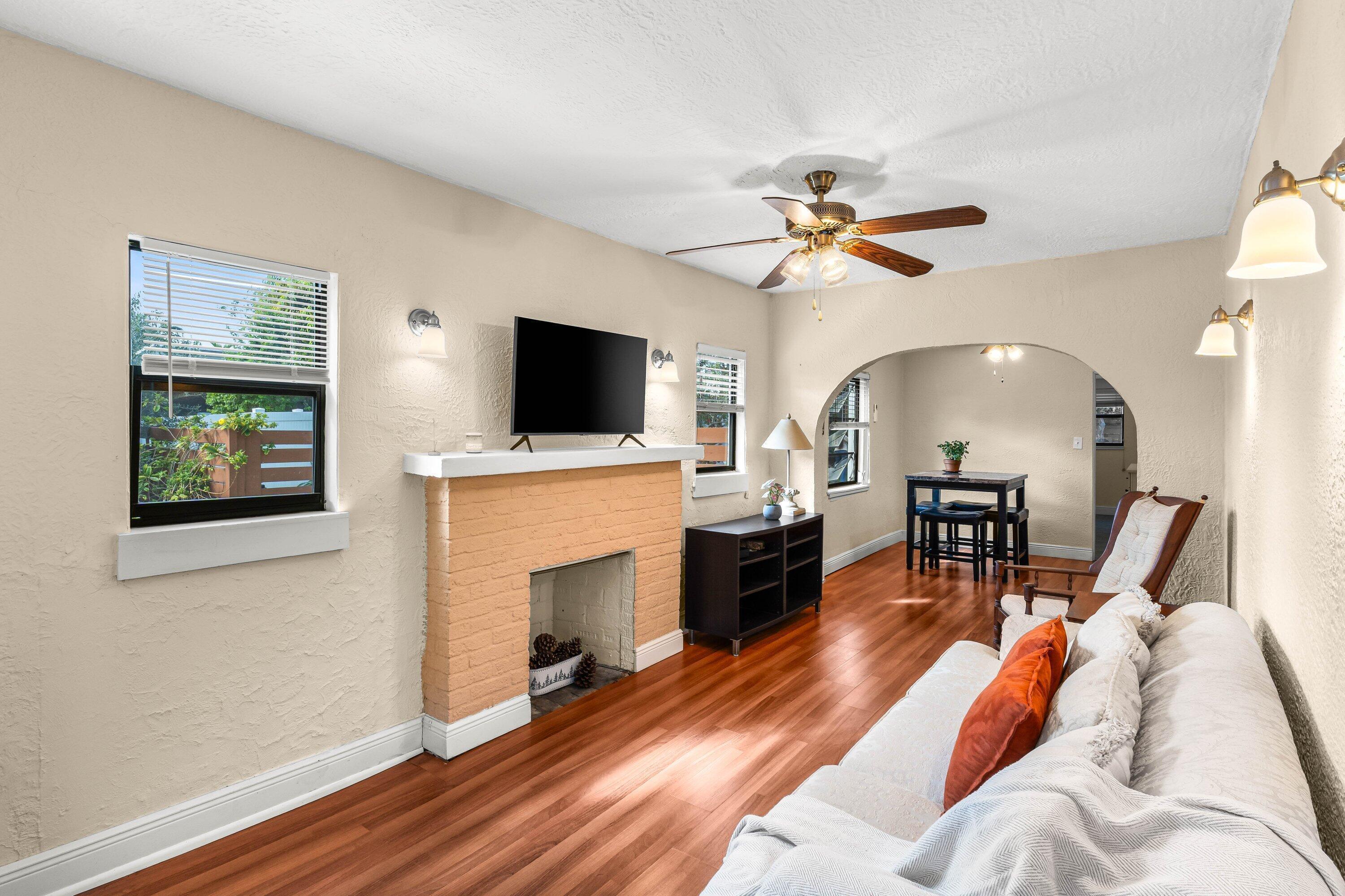921 S M Street, Lake Worth Beach, FL 33460, Lake Worth Beach - Photo 2