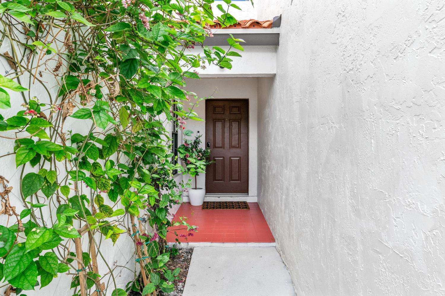 13549 Fountain View Boulevard, Wellington, FL 33414, Wellington - Photo 3