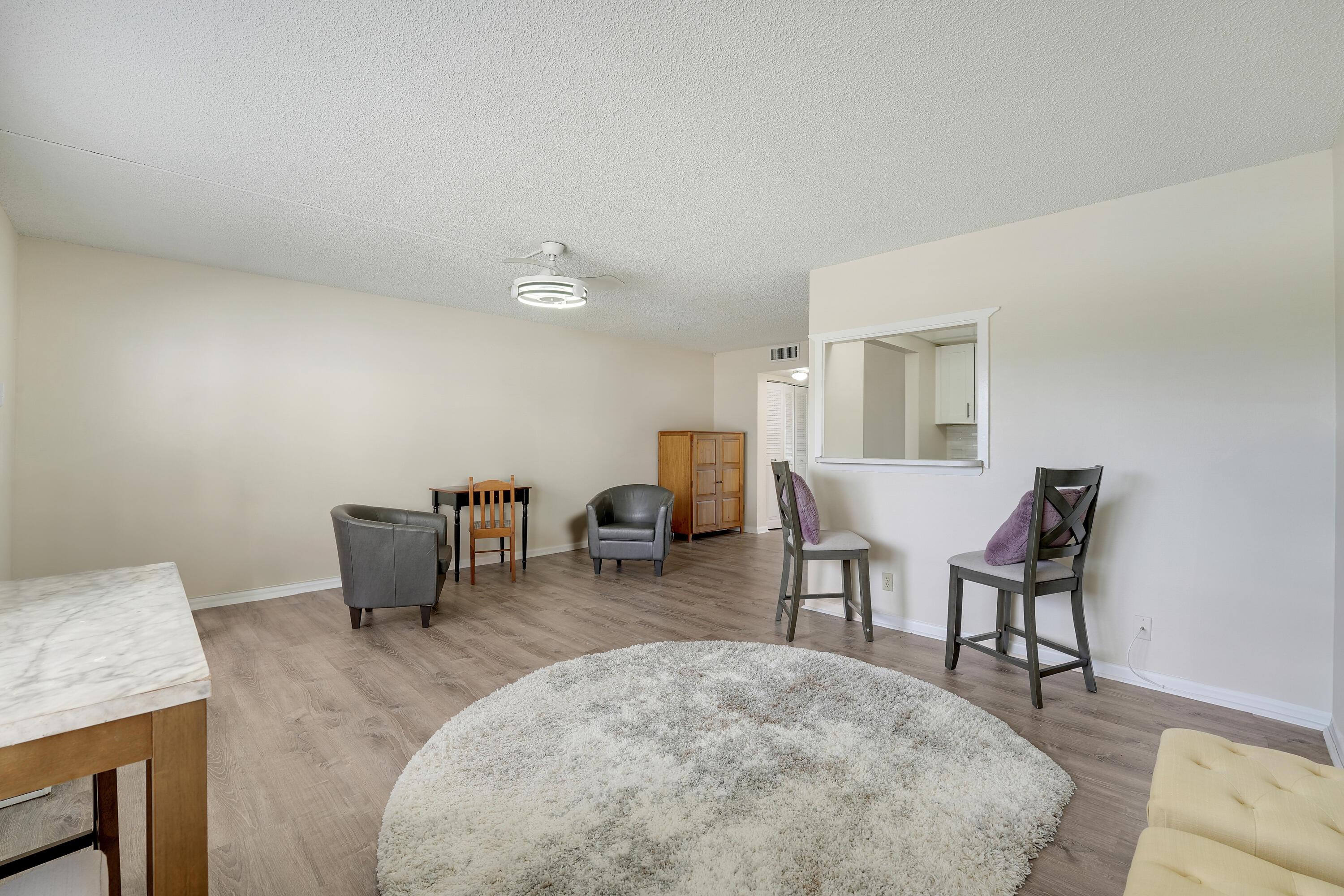 16 Mansfield A, Boca Raton, FL 33434, Boca Raton - Photo 3