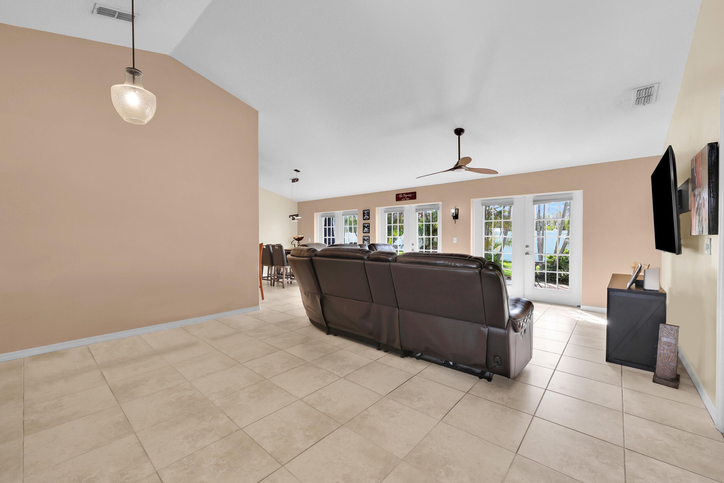 2522 SE Lyman Circle, Port St. Lucie, FL 34952, Port St. Lucie - Photo 5