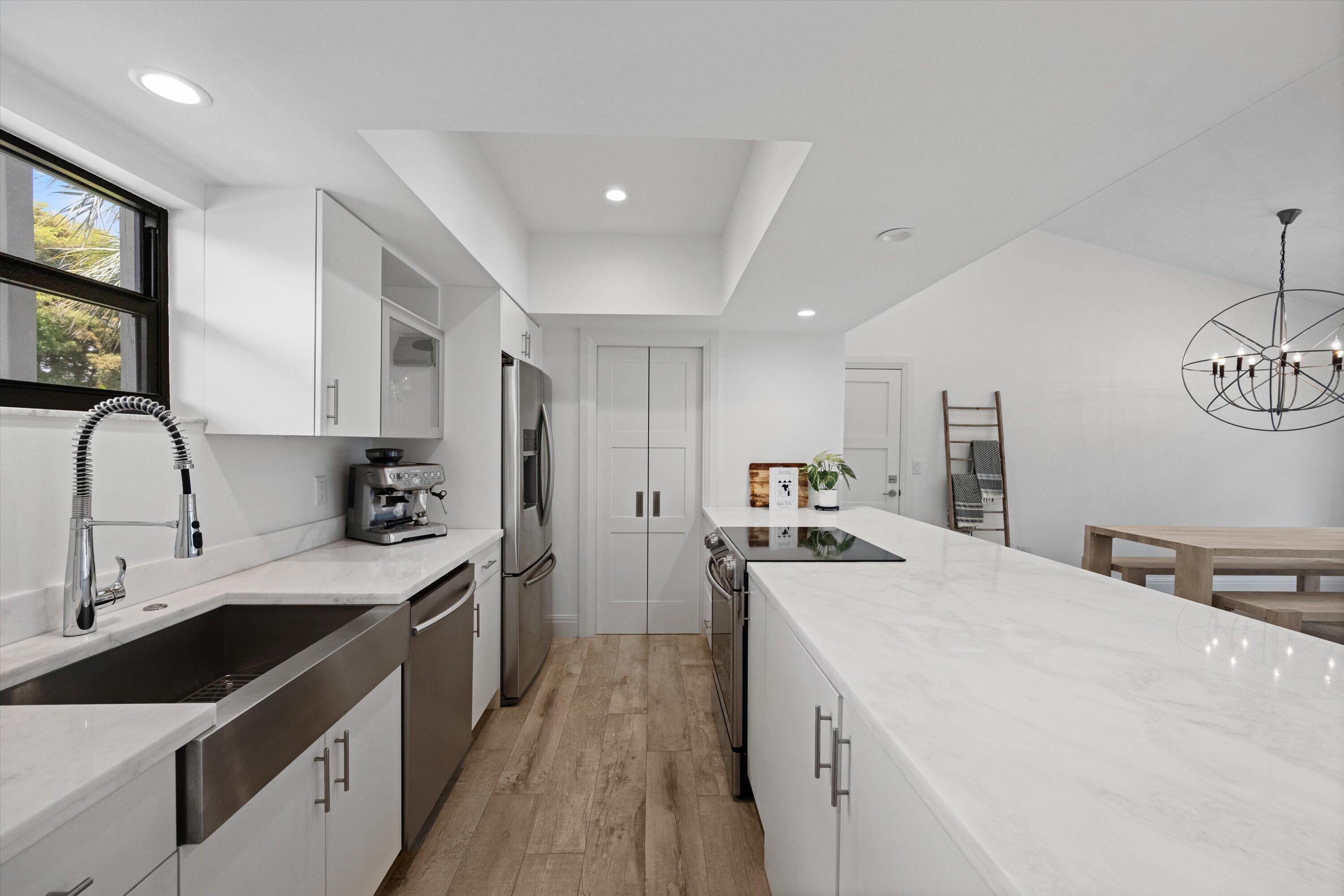 11863 Wimbledon Circle 532, Wellington, FL 33414, Wellington - Photo 4