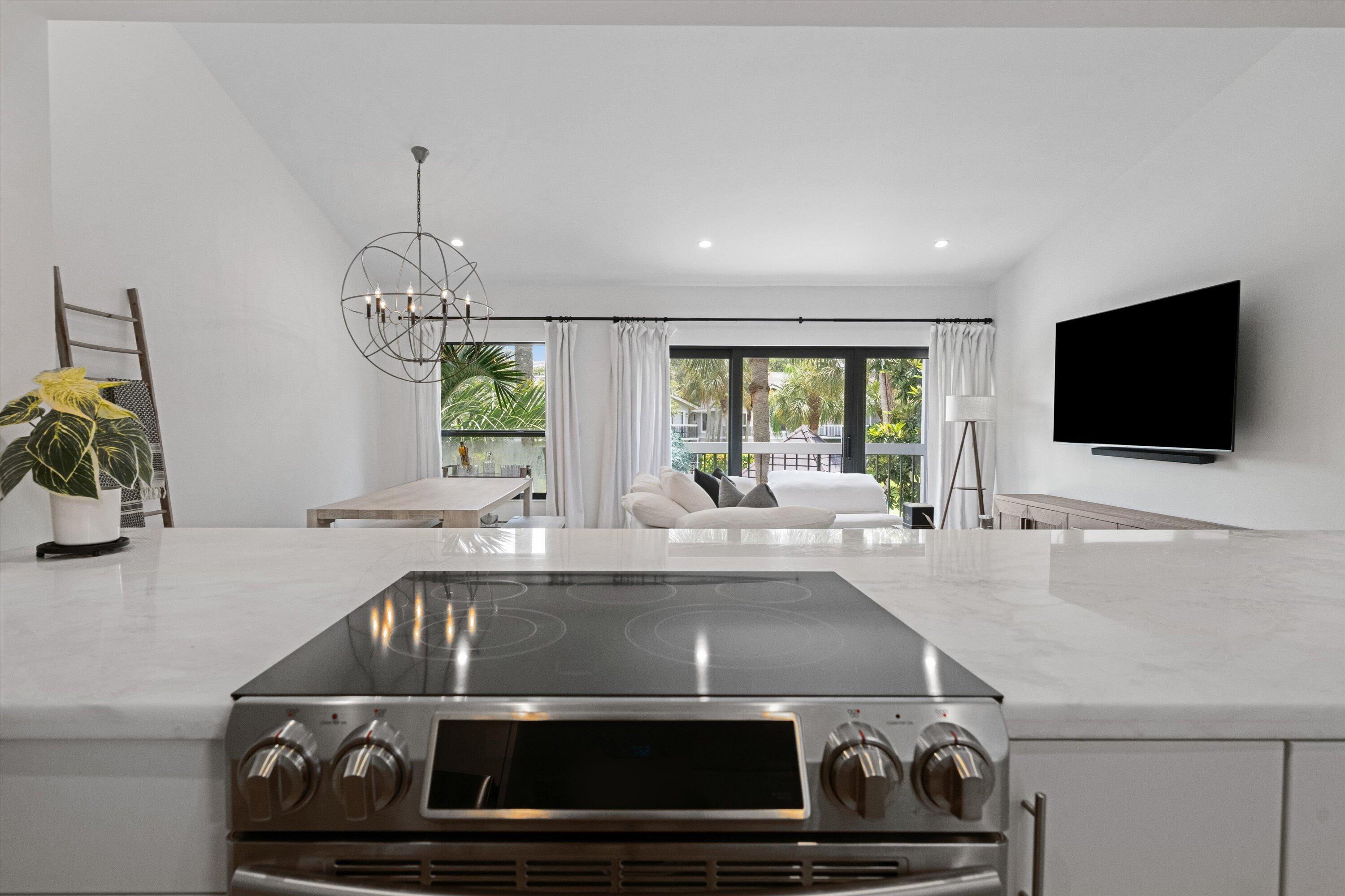 11863 Wimbledon Circle 532, Wellington, FL 33414, Wellington - Photo 5