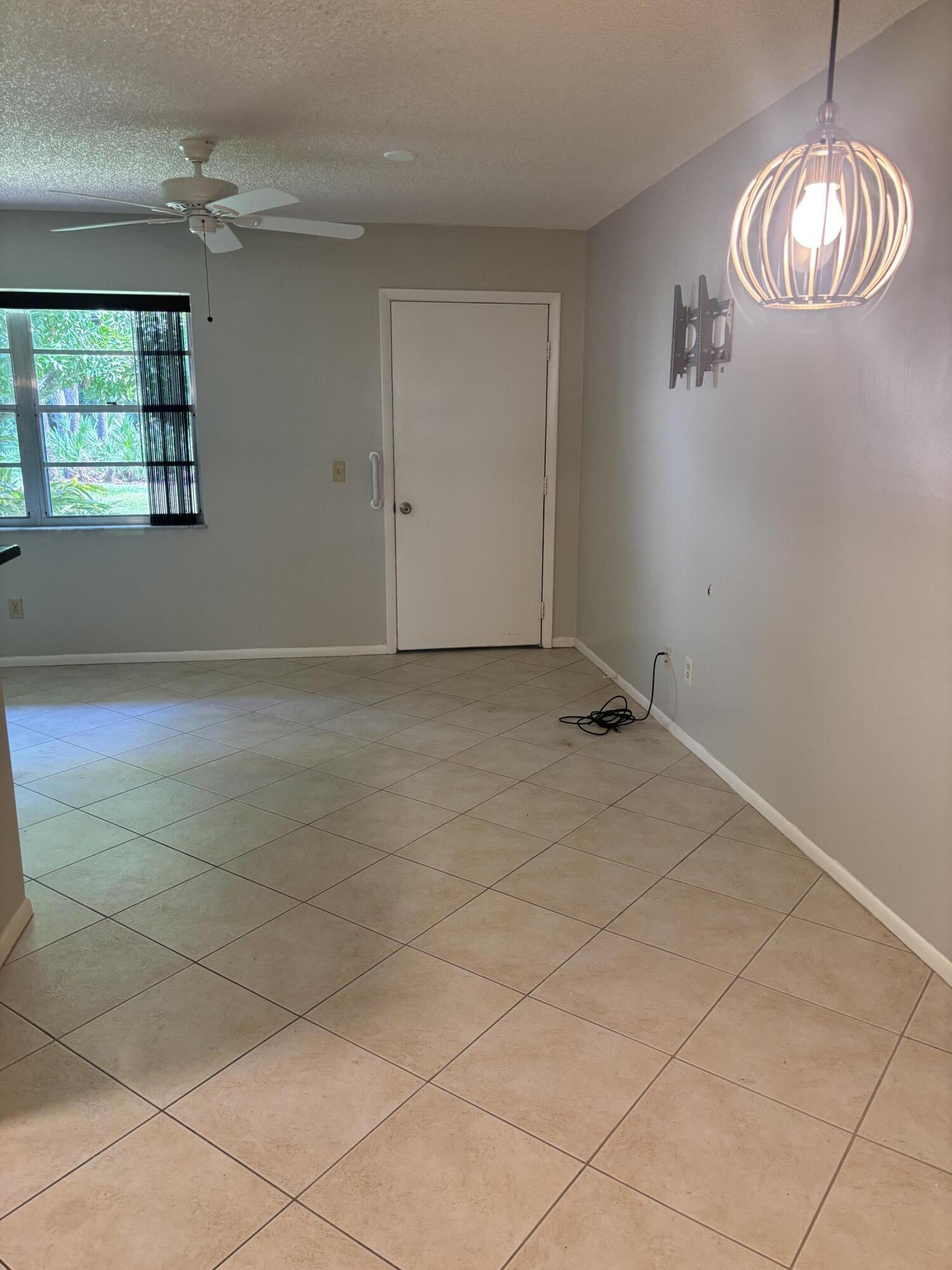 29 Lake Vista Trail 104, Port St. Lucie, FL 34952, Port St. Lucie - Photo 4