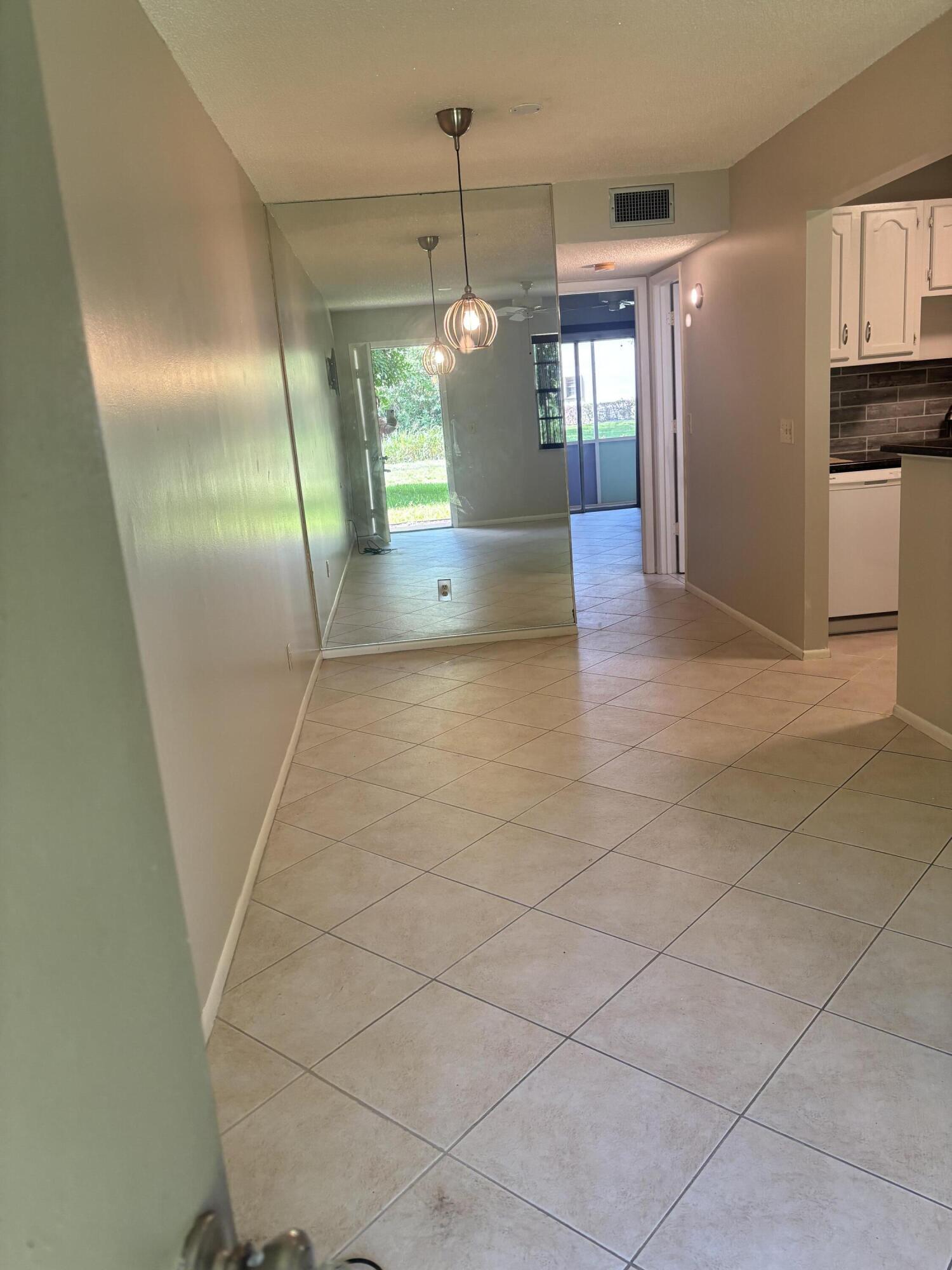 29 Lake Vista Trail 104, Port St. Lucie, FL 34952, Port St. Lucie - Photo 5