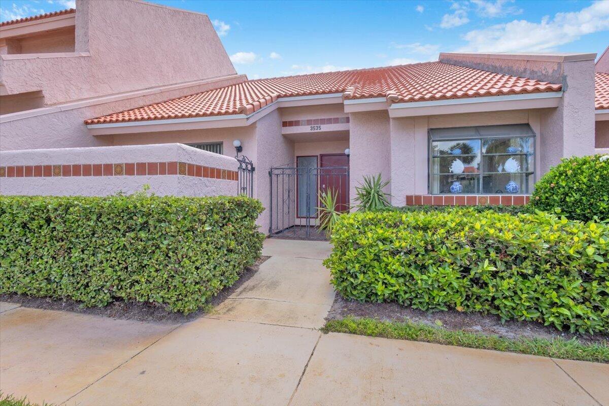 3535 SE Sandpiper Circle, Port St. Lucie, FL 34952, Port St. Lucie - Photo 2