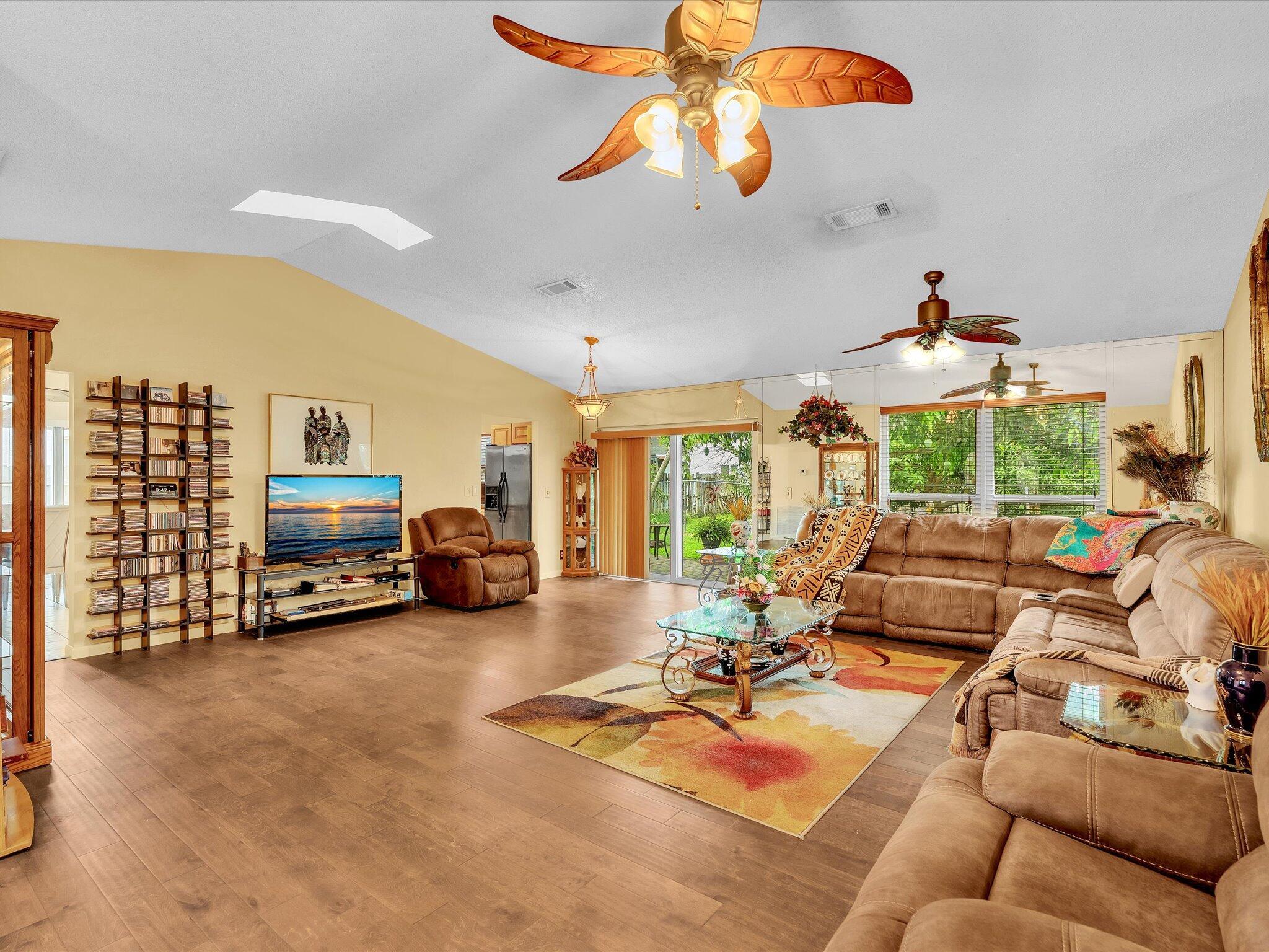 8330 NW 54th Street, Lauderhill, FL 33351, Lauderhill - Photo 4