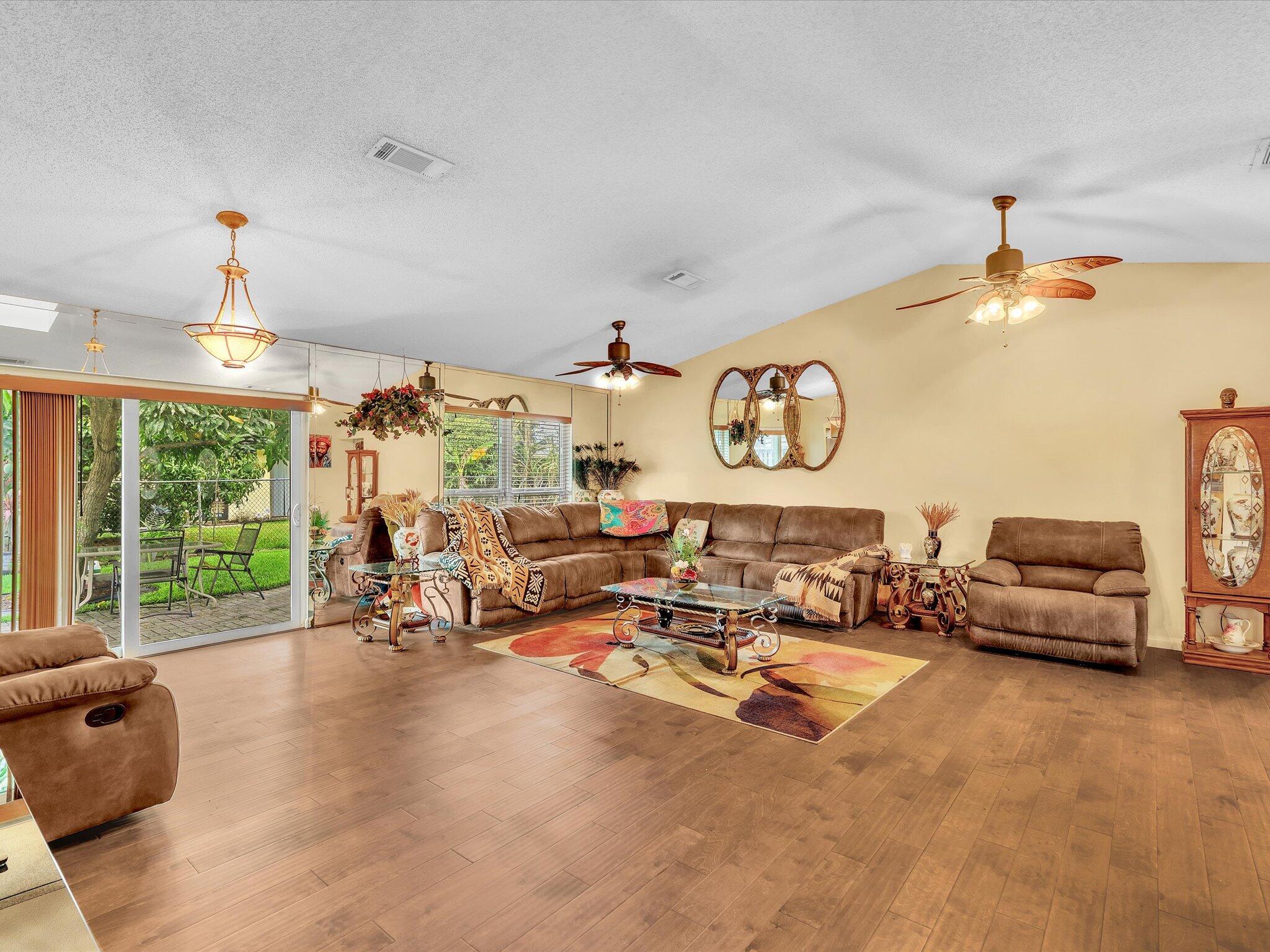8330 NW 54th Street, Lauderhill, FL 33351, Lauderhill - Photo 5