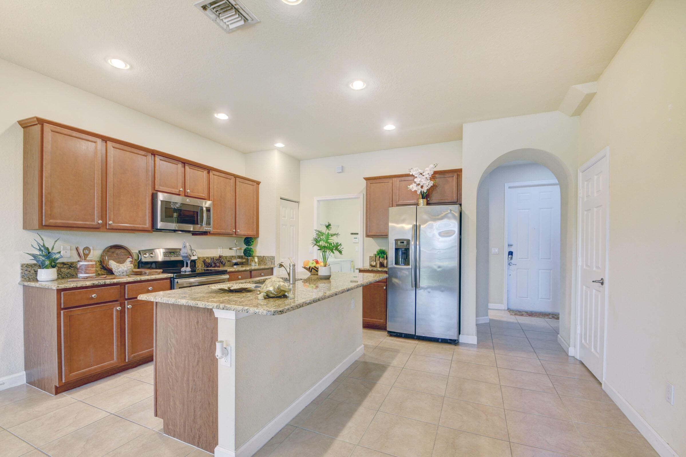 10385 Wellington Parc Drive, Wellington, FL 33449, Wellington - Photo 4