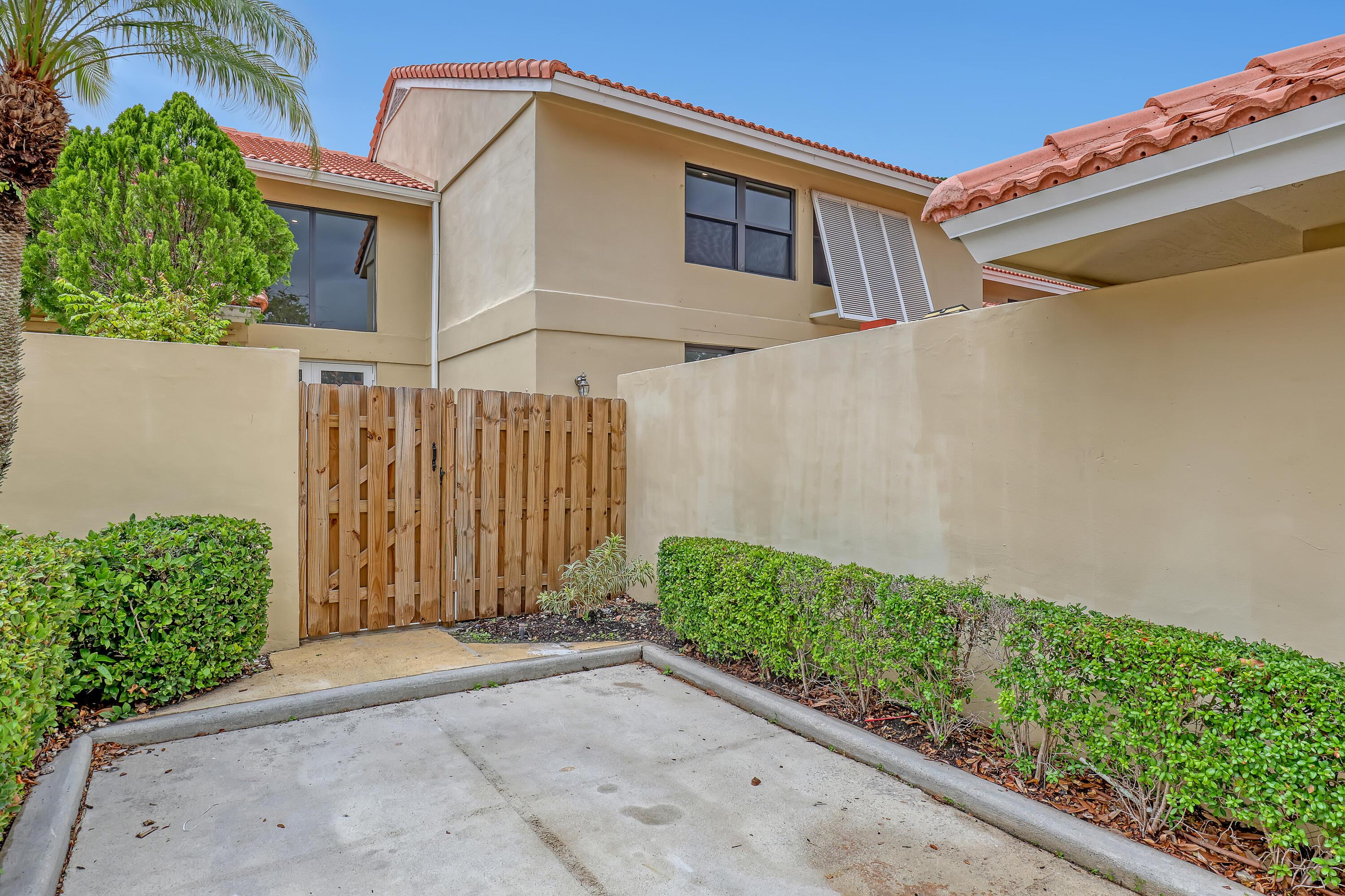 132 Old Meadow Way, Palm Beach Gardens, FL 33418, Palm Beach Gardens - Photo 5