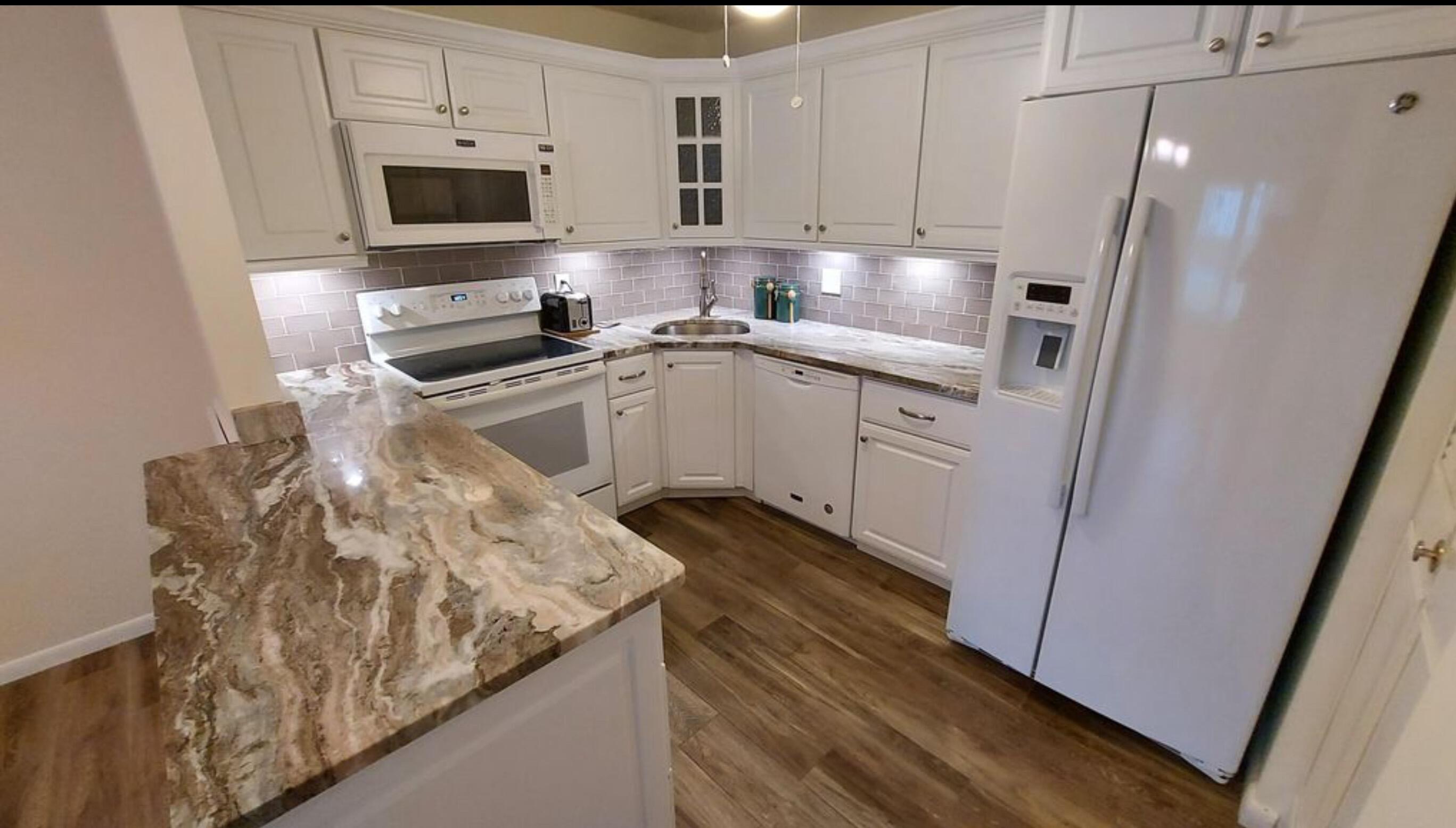 234 Pine Hov D-1, Greenacres, FL 33463, Greenacres - Photo 3