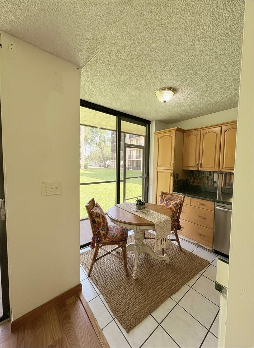 3590 Blue Lake Drive 104, Pompano Beach, FL 33064, Pompano Beach - Photo 4