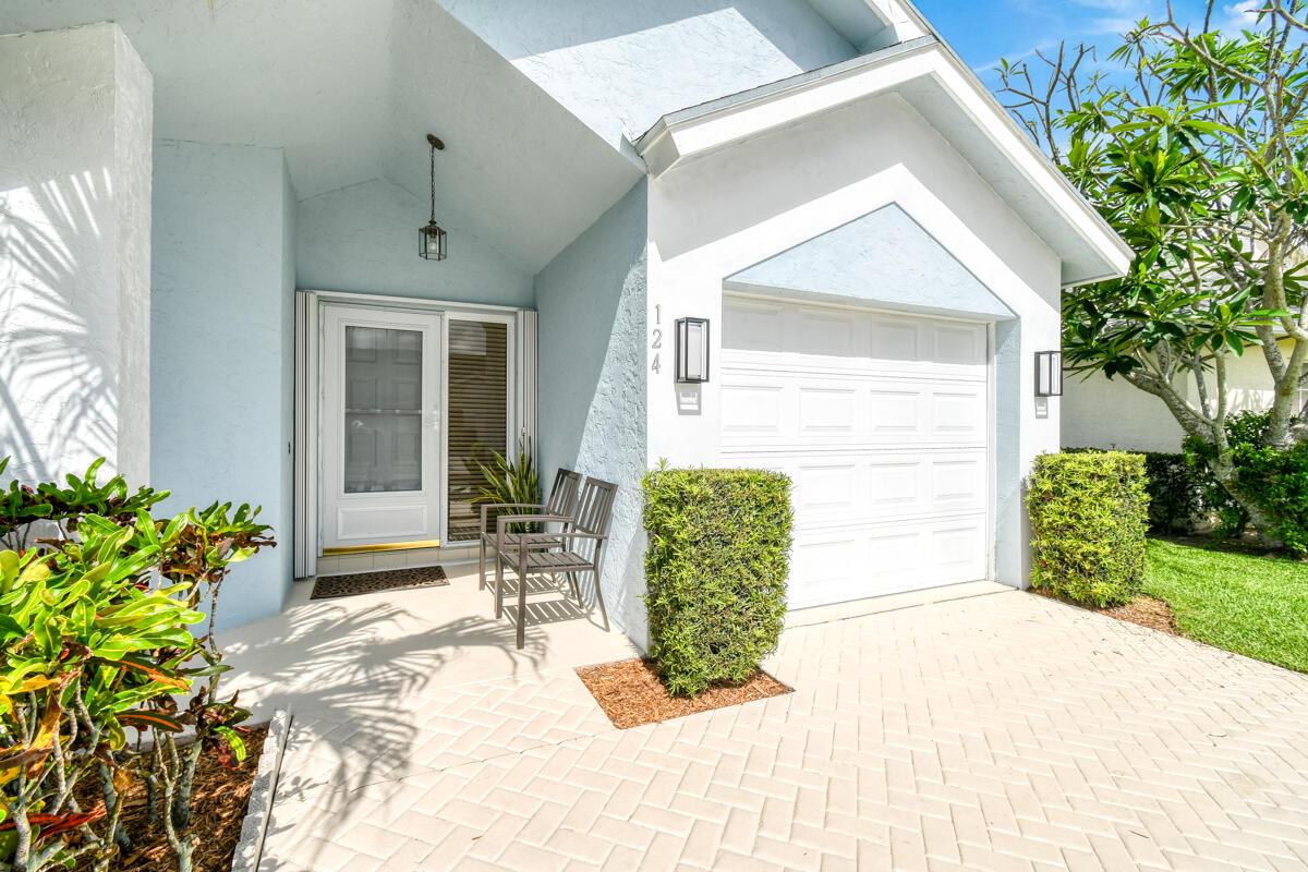 124 Adobe Circle, Jupiter, FL 33458, Jupiter - Photo 3
