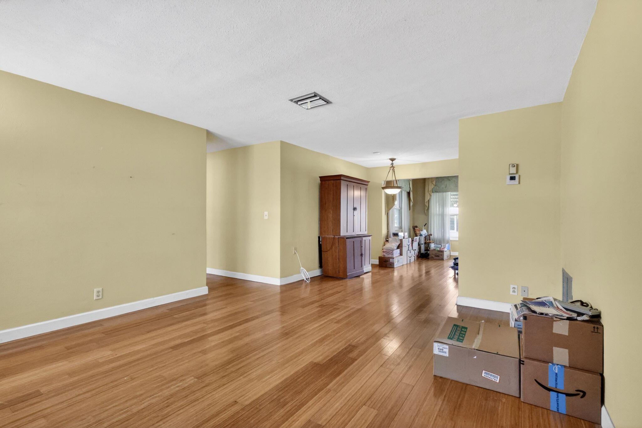 1104 W Ocean Avenue, Boynton Beach, FL 33426, Boynton Beach - Photo 5
