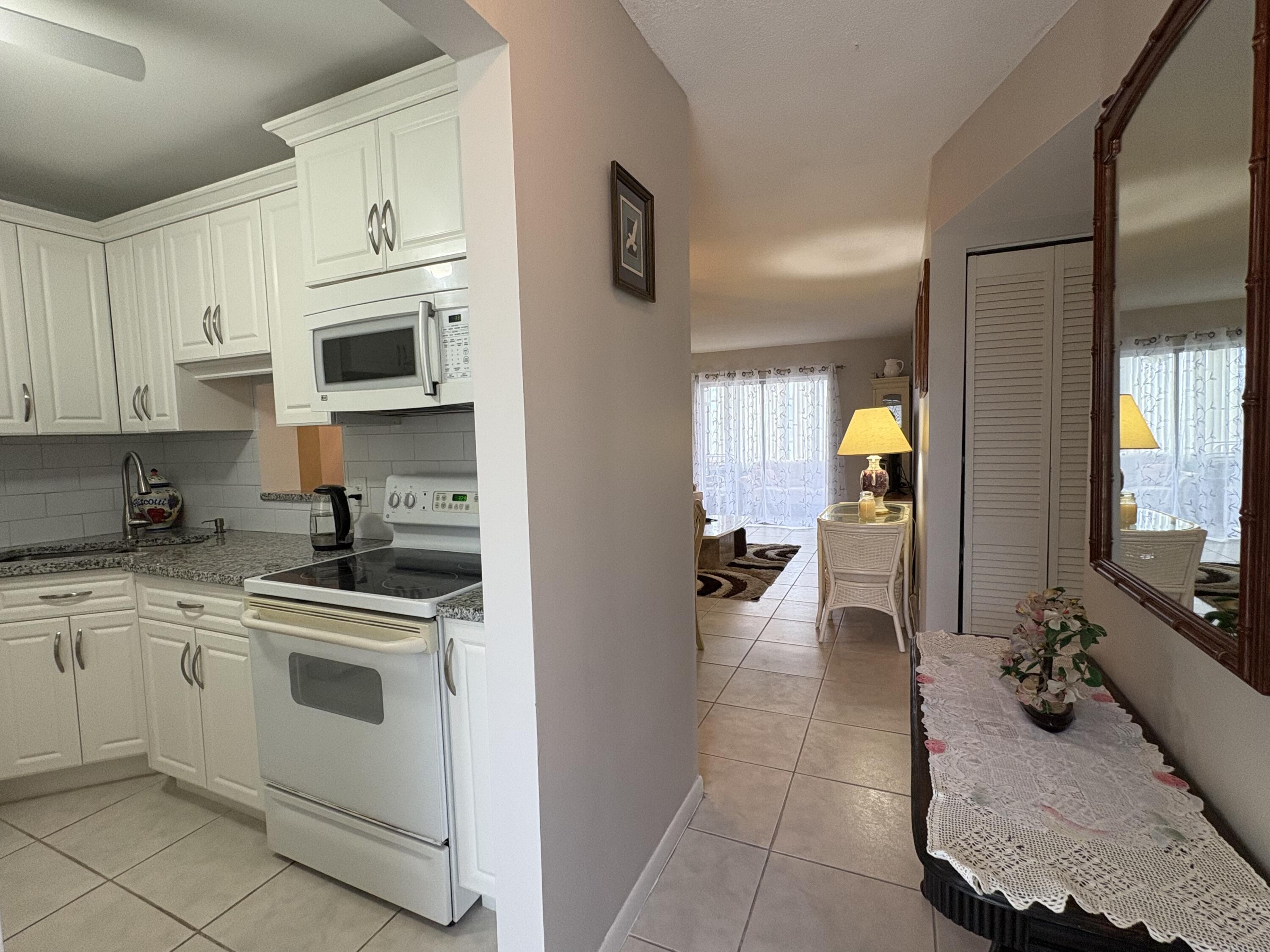 108 NE 20th Avenue NE 206, Boynton Beach, FL 33435, Boynton Beach - Photo 5