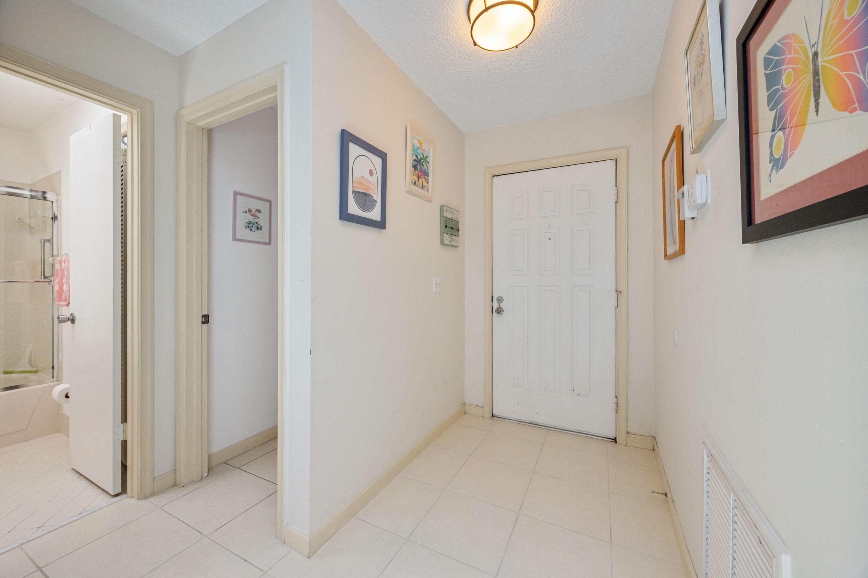 22 Ridge Pointe Drive C, Boynton Beach, FL 33435, Boynton Beach - Photo 2