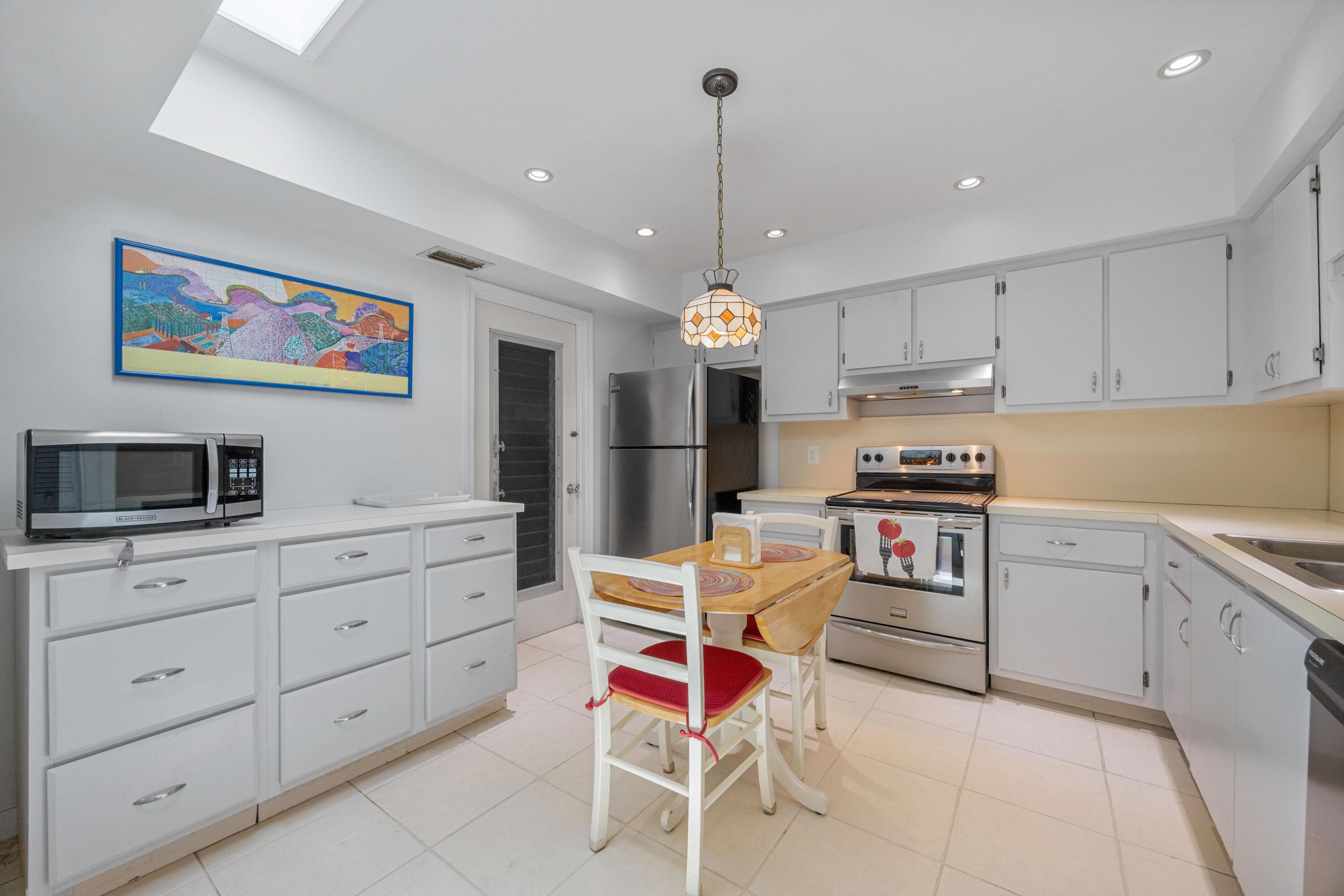 22 Ridge Pointe Drive C, Boynton Beach, FL 33435, Boynton Beach - Photo 3