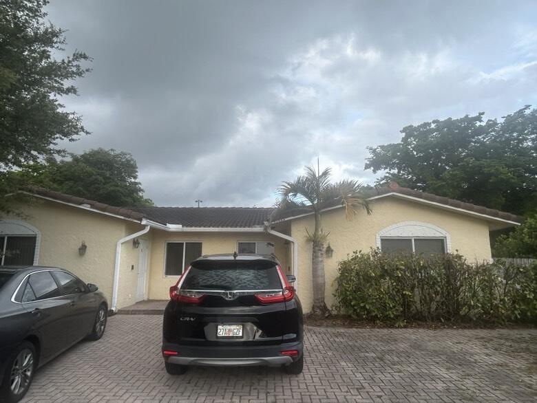 8362 NW 23rd Manor, Coral Springs, FL 33065, Coral Springs - Photo 2