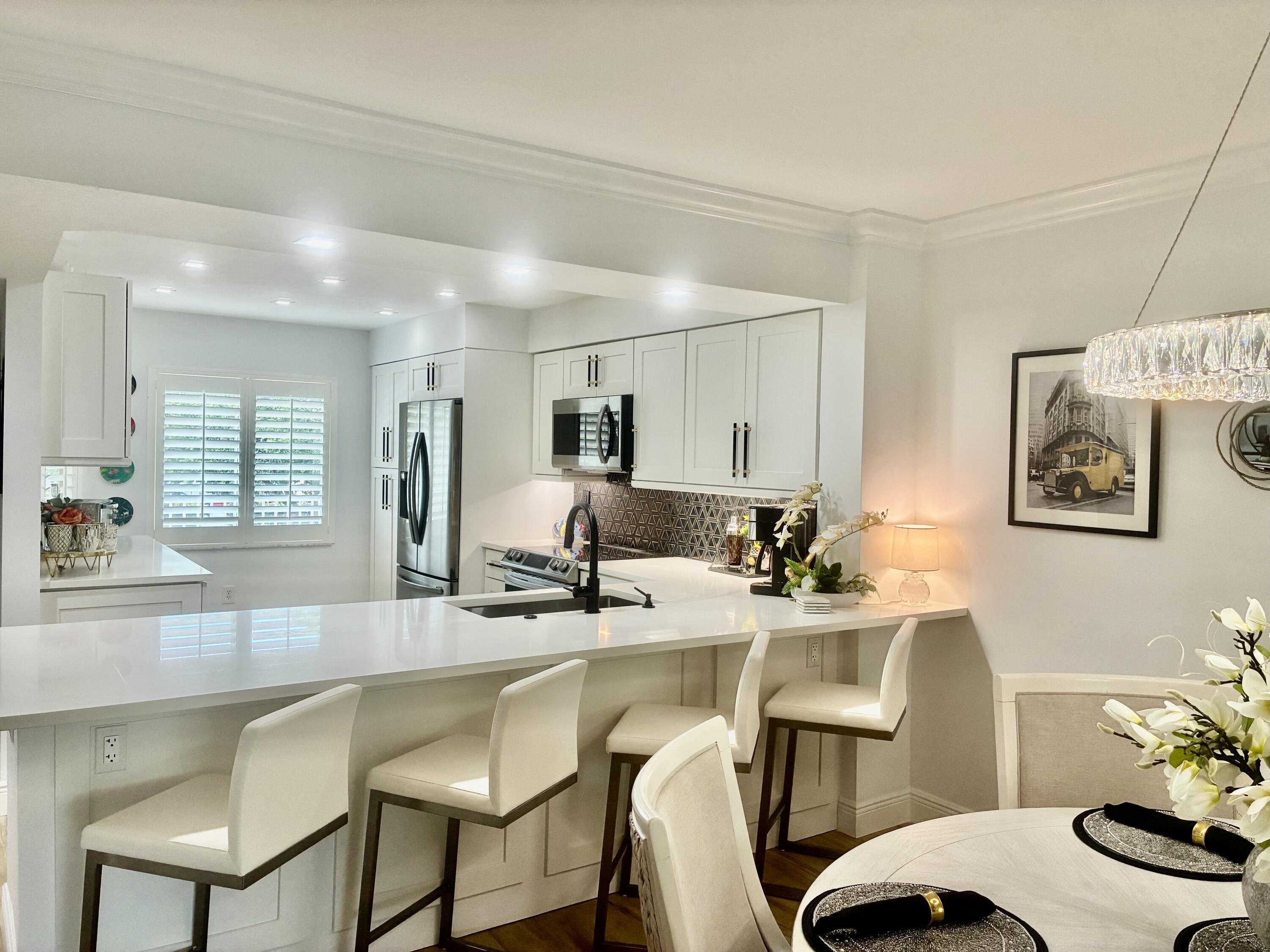 5778 Crystal Shores Drive 303, Boynton Beach, FL 33437, Boynton Beach - Photo 4