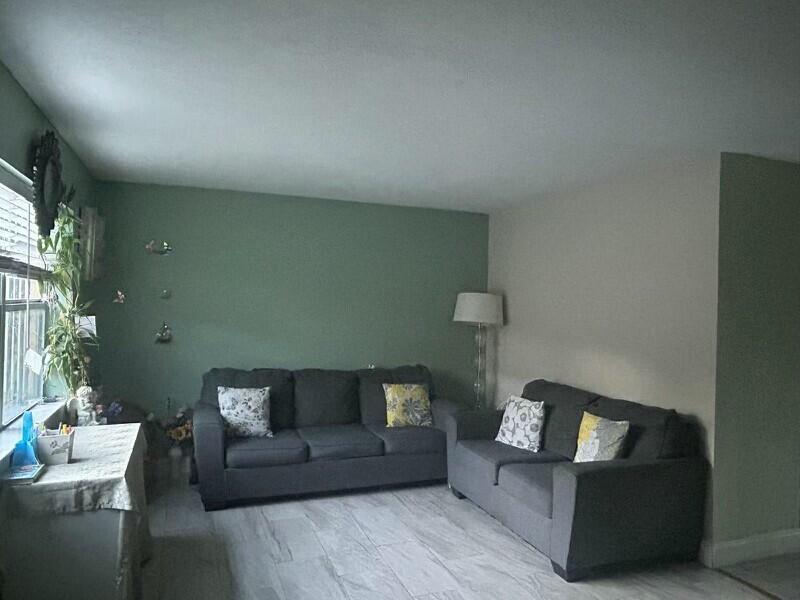 5601 Blueberry Court 157, Lauderhill, FL 33313, Lauderhill - Photo 3