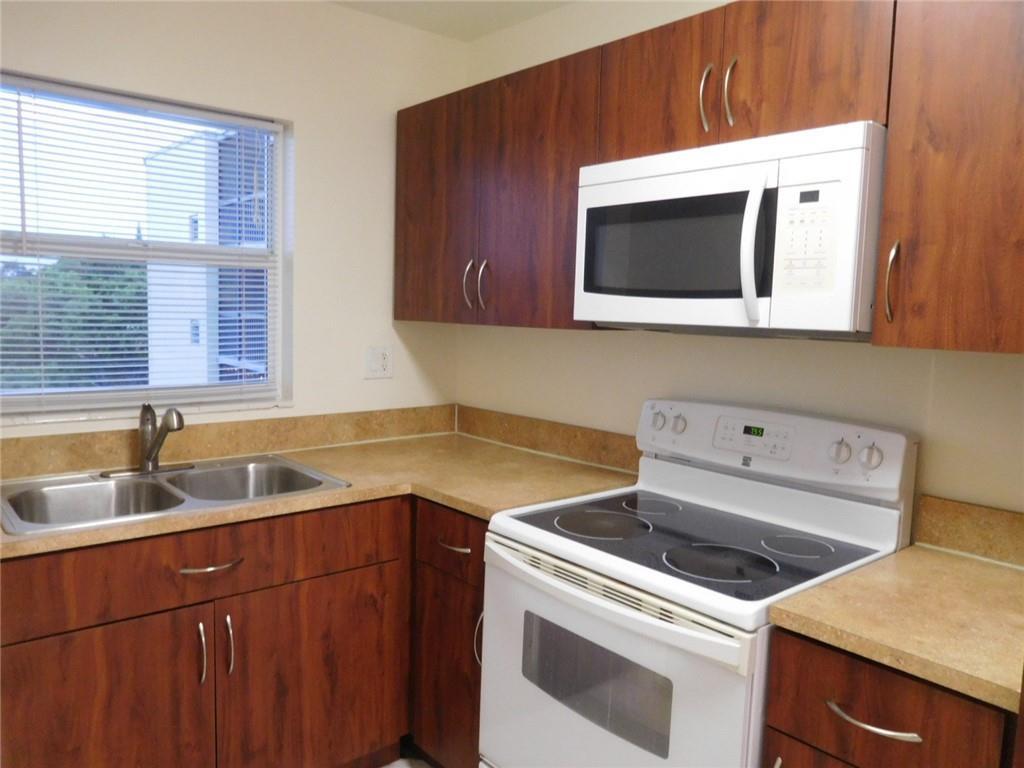 1425 Arthur Street 414b, Hollywood, FL 33020, Hollywood - Photo 2