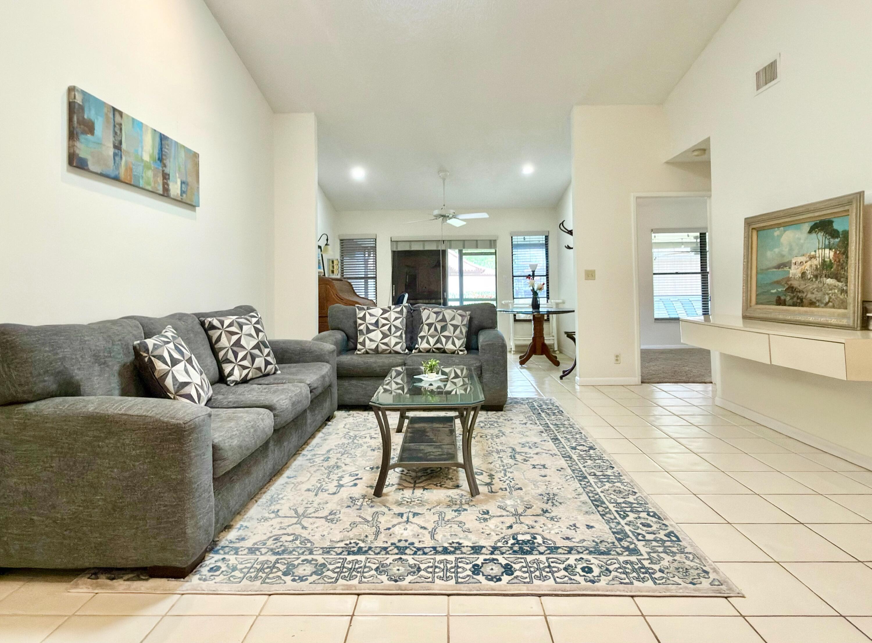 10975 Dolphin Palm Court B, Boynton Beach, FL 33437, Boynton Beach - Photo 3