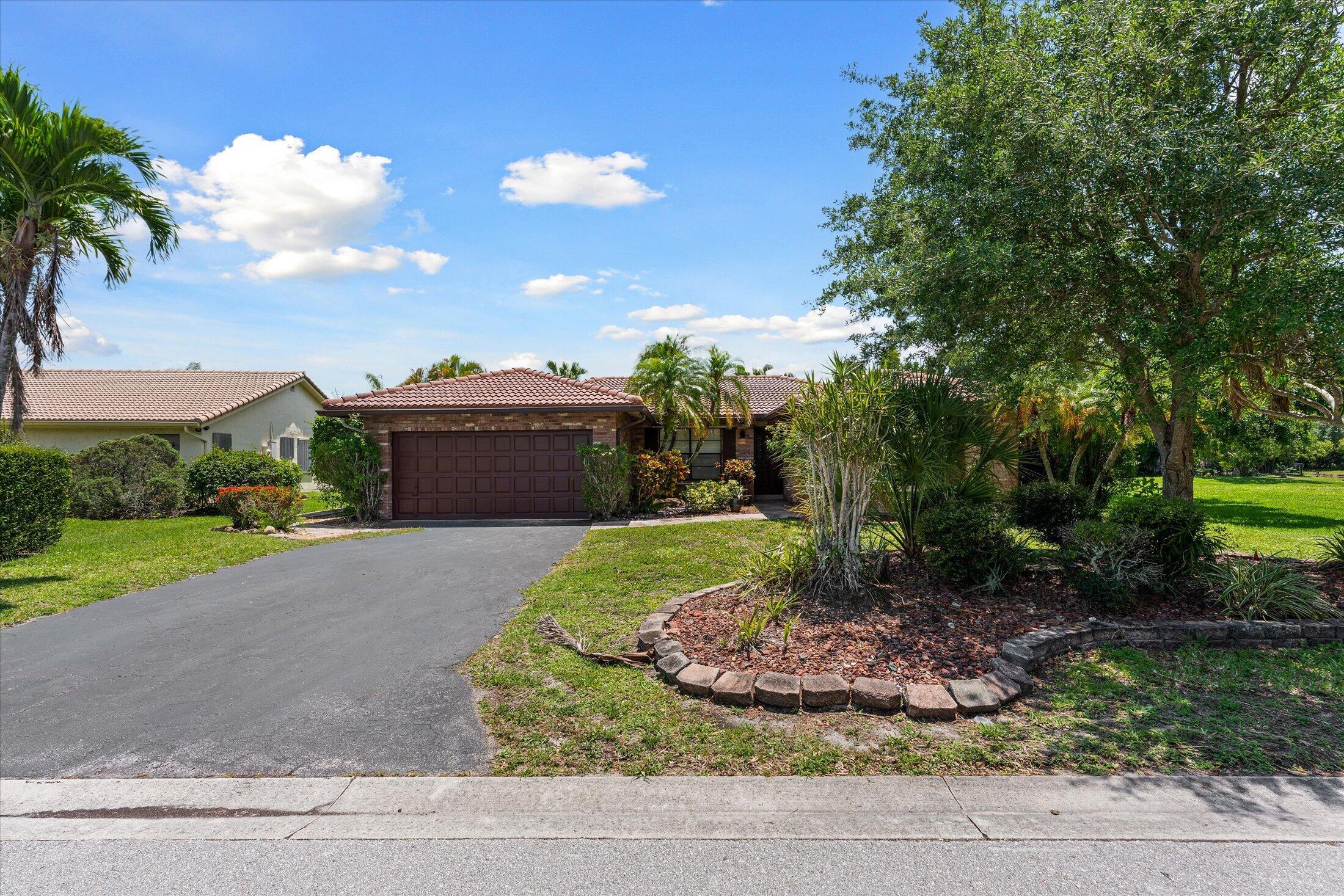 11580 NW 20th Drive NW, Coral Springs, FL 33071, Coral Springs - Photo 2