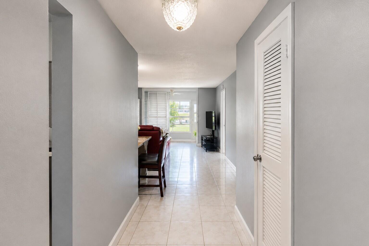 2750 W Sunrise Lakes Drive W 112, Sunrise, FL 33322, Sunrise - Photo 3