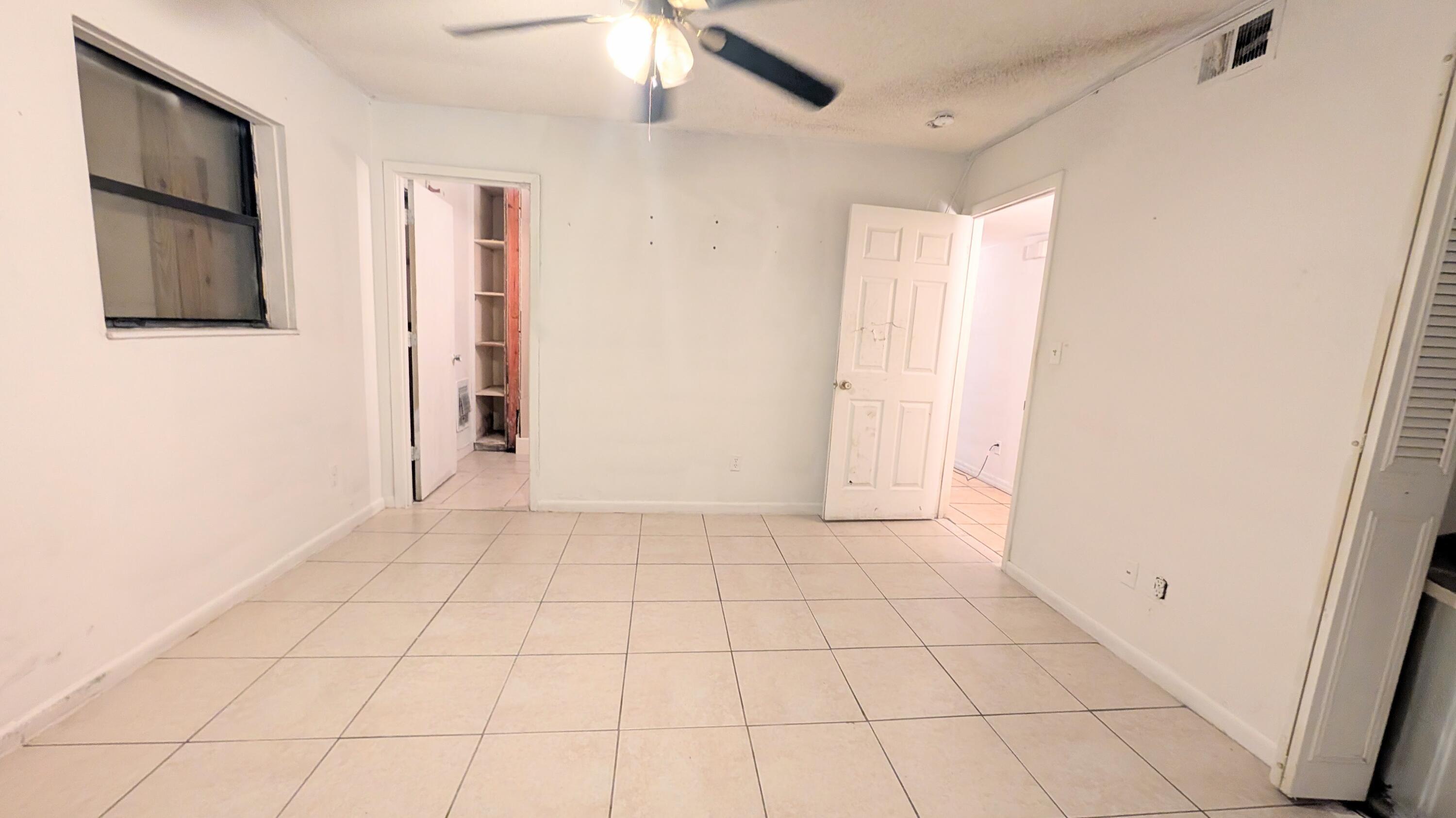 455 Janice Avenue, South Bay, FL 33493, South Bay - Photo 4