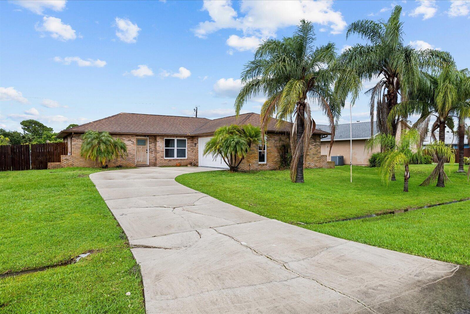 371 SW Butler Avenue, Port St. Lucie, FL 34983, Port St. Lucie - Photo 3