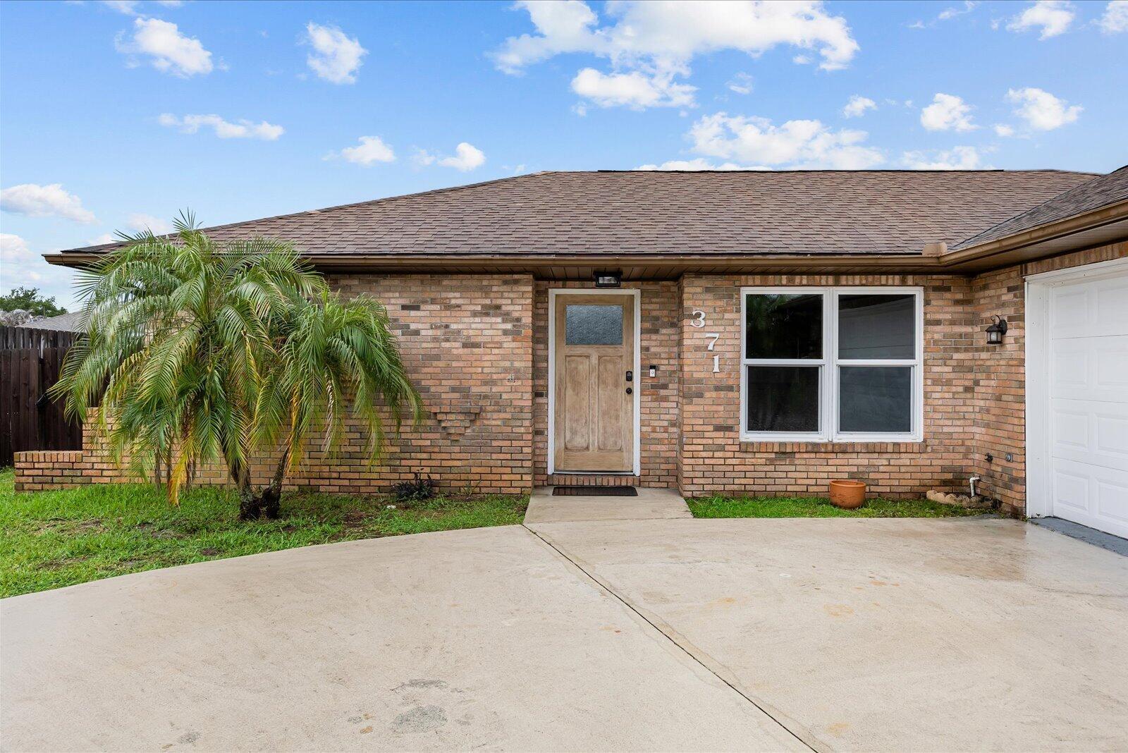 371 SW Butler Avenue, Port St. Lucie, FL 34983, Port St. Lucie - Photo 2
