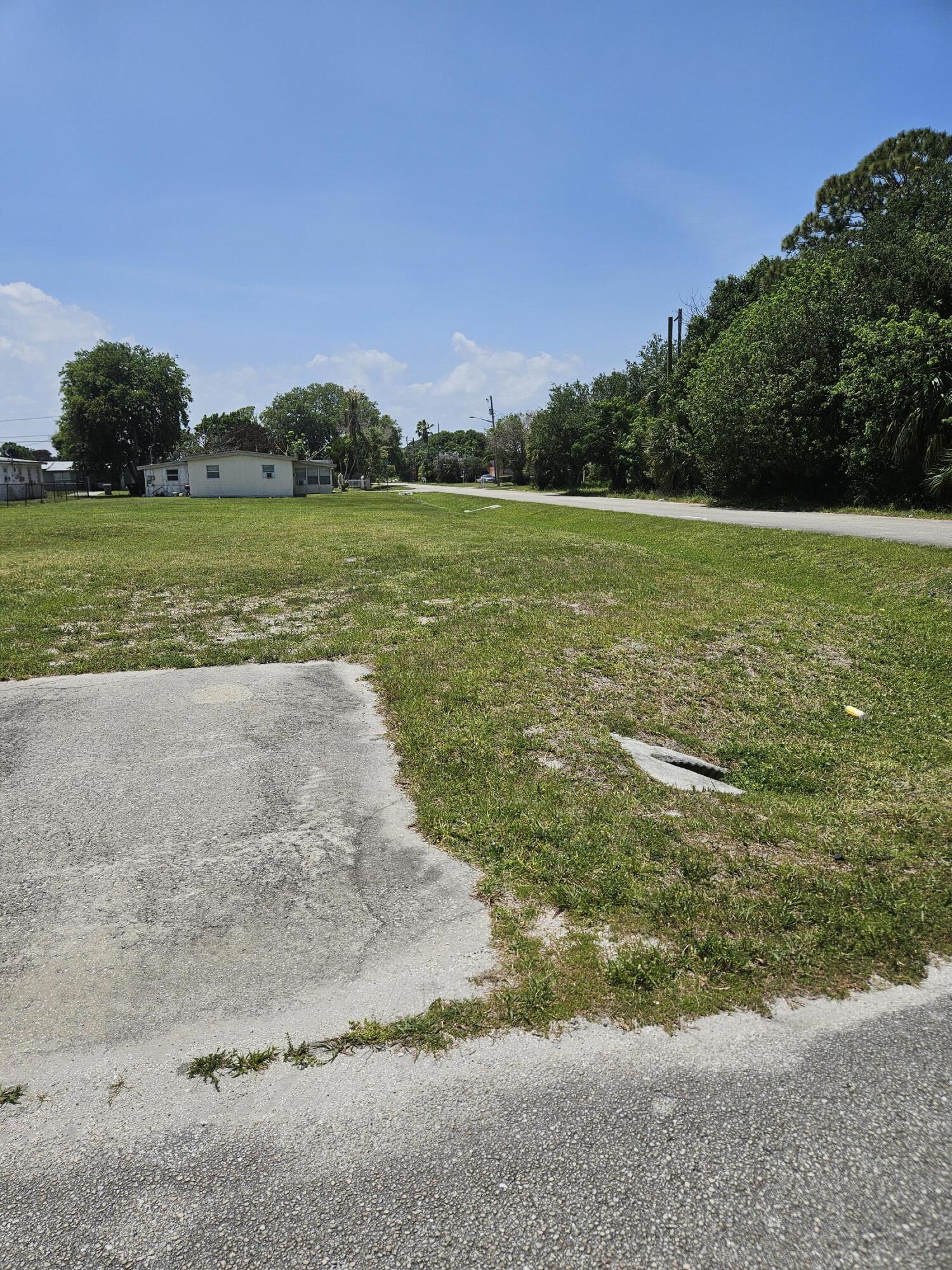 1909 N 16th Street, Fort Pierce, FL 34950, Fort Pierce - Photo 4