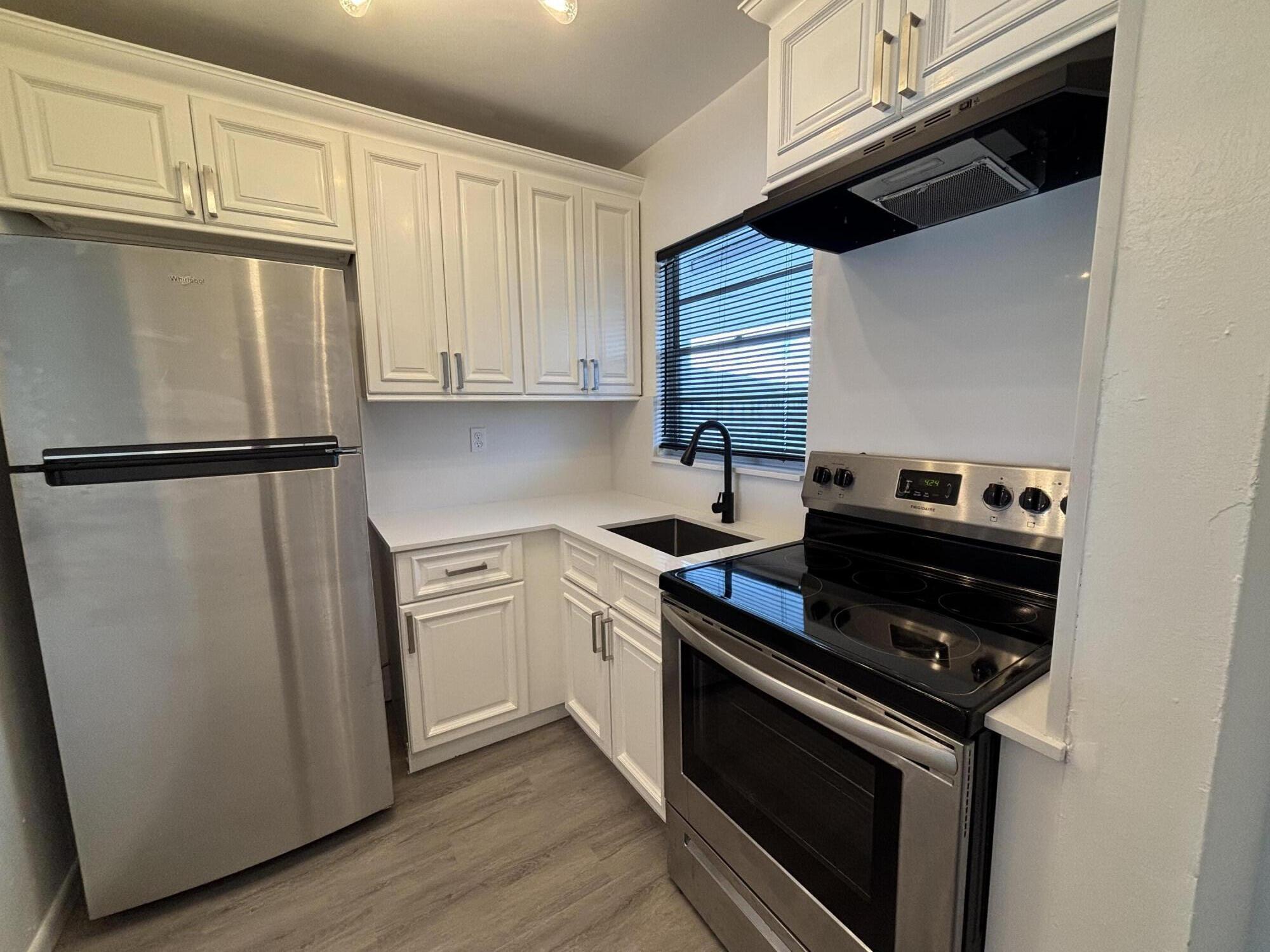 1112 Lake Terrace 207, Boynton Beach, FL 33426, Boynton Beach - Photo 4