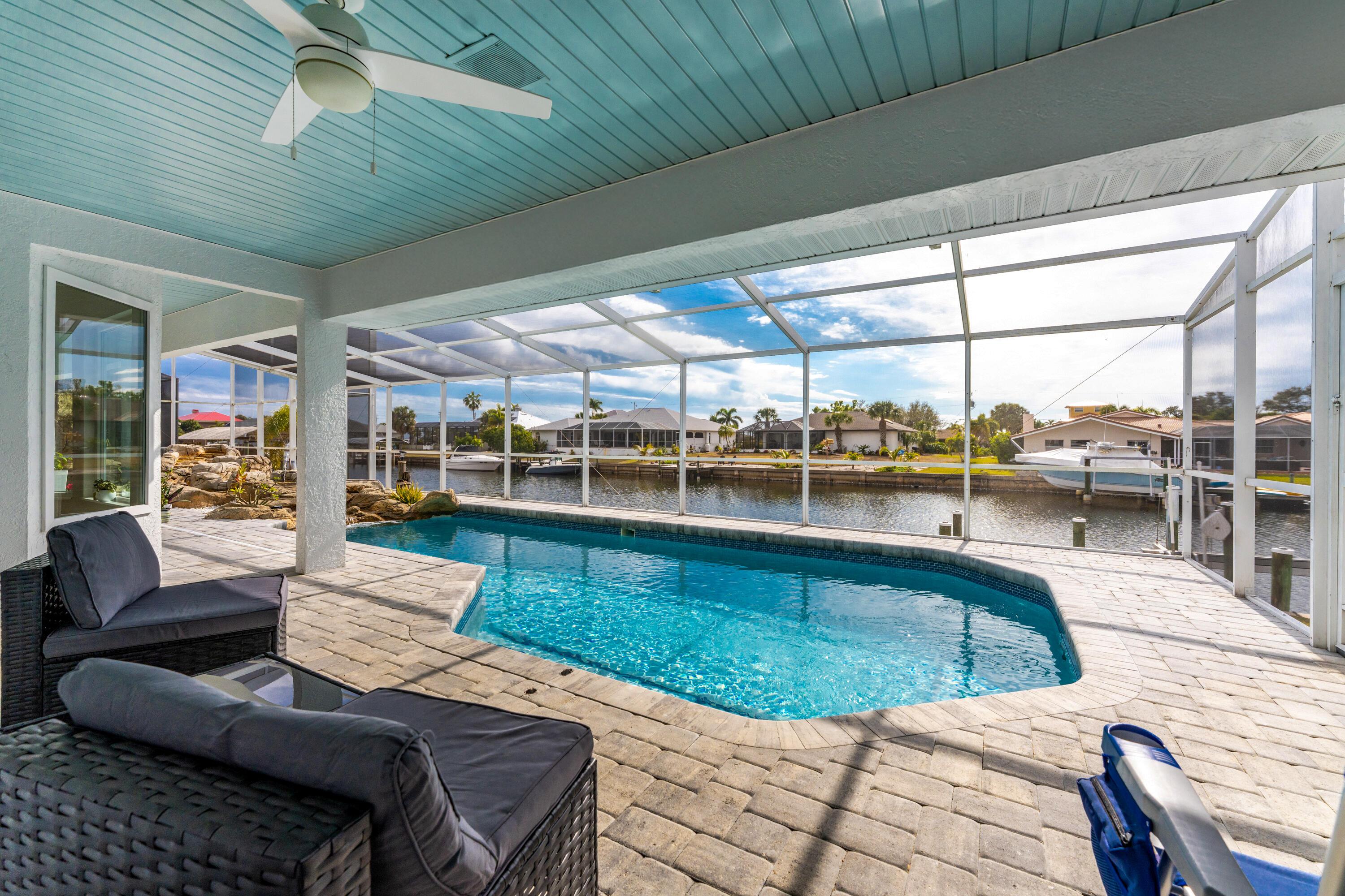 139 Seville Pl Place SW, Port Charlotte, FL 33952, Port Charlotte - Photo 3