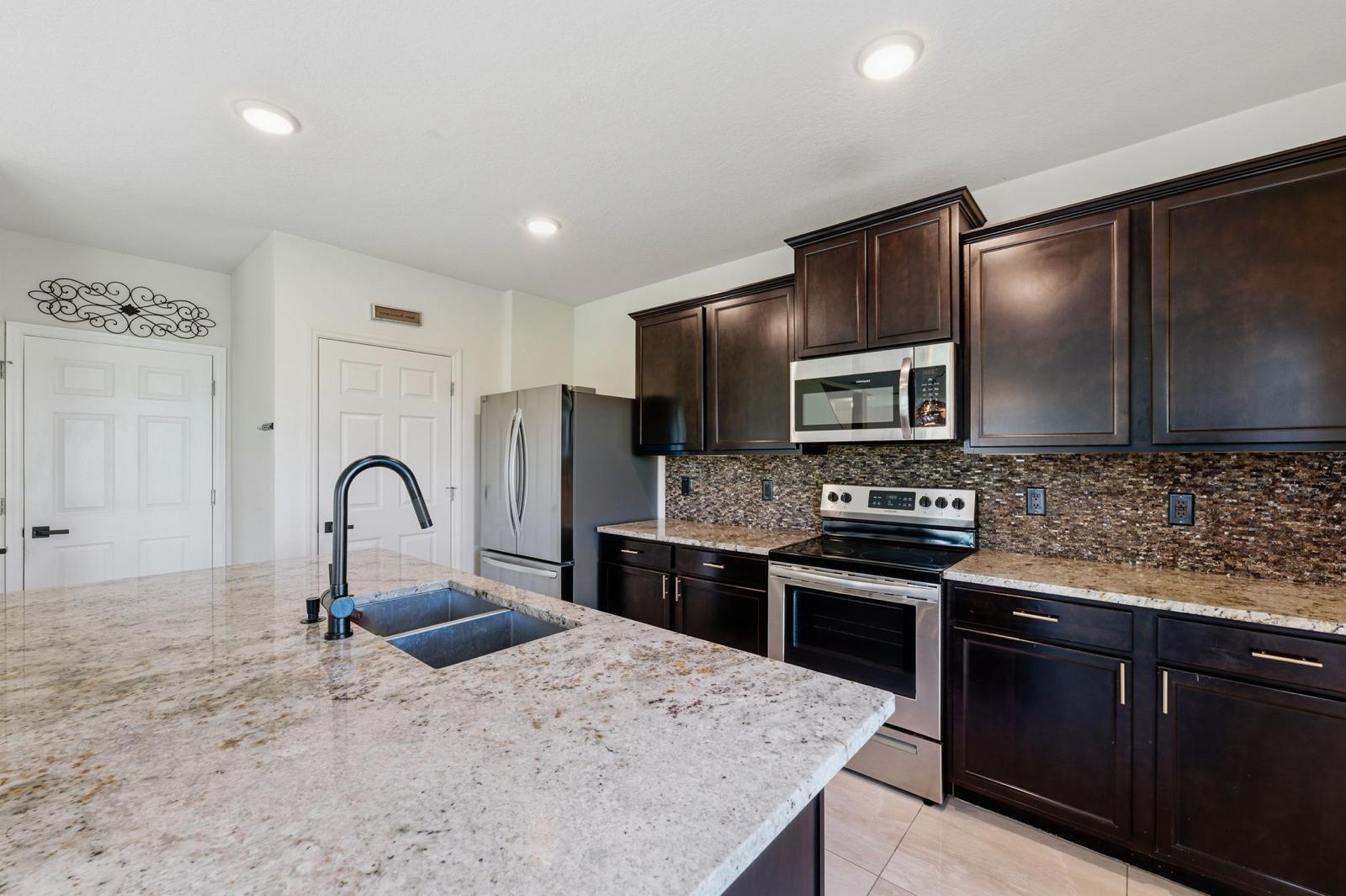 3044 Woodswalk Drive, Fort Pierce, FL 34945, Fort Pierce - Photo 5