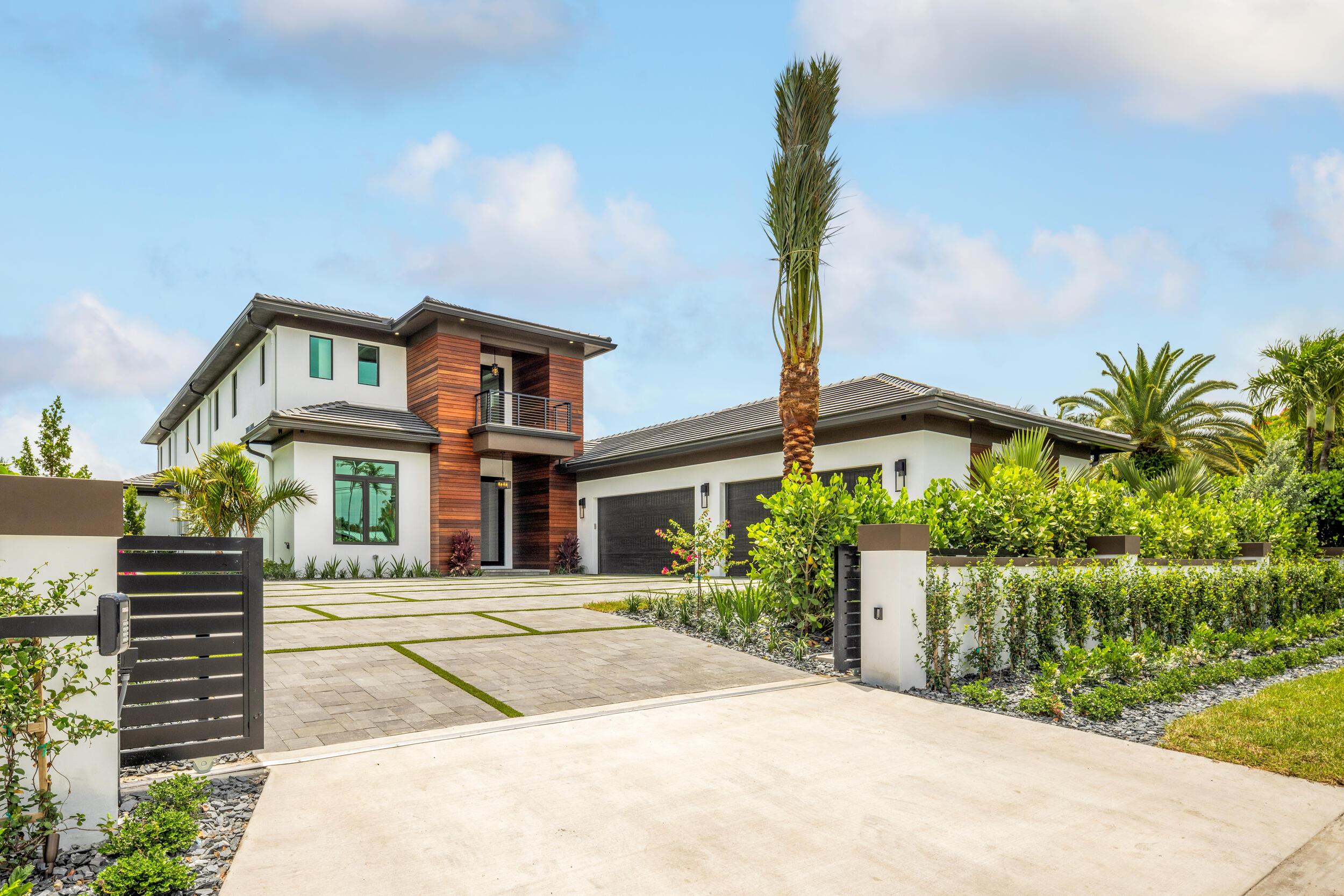 1708 N Lakeside Drive, Lake Worth Beach, FL 33460, Lake Worth Beach - Photo 2