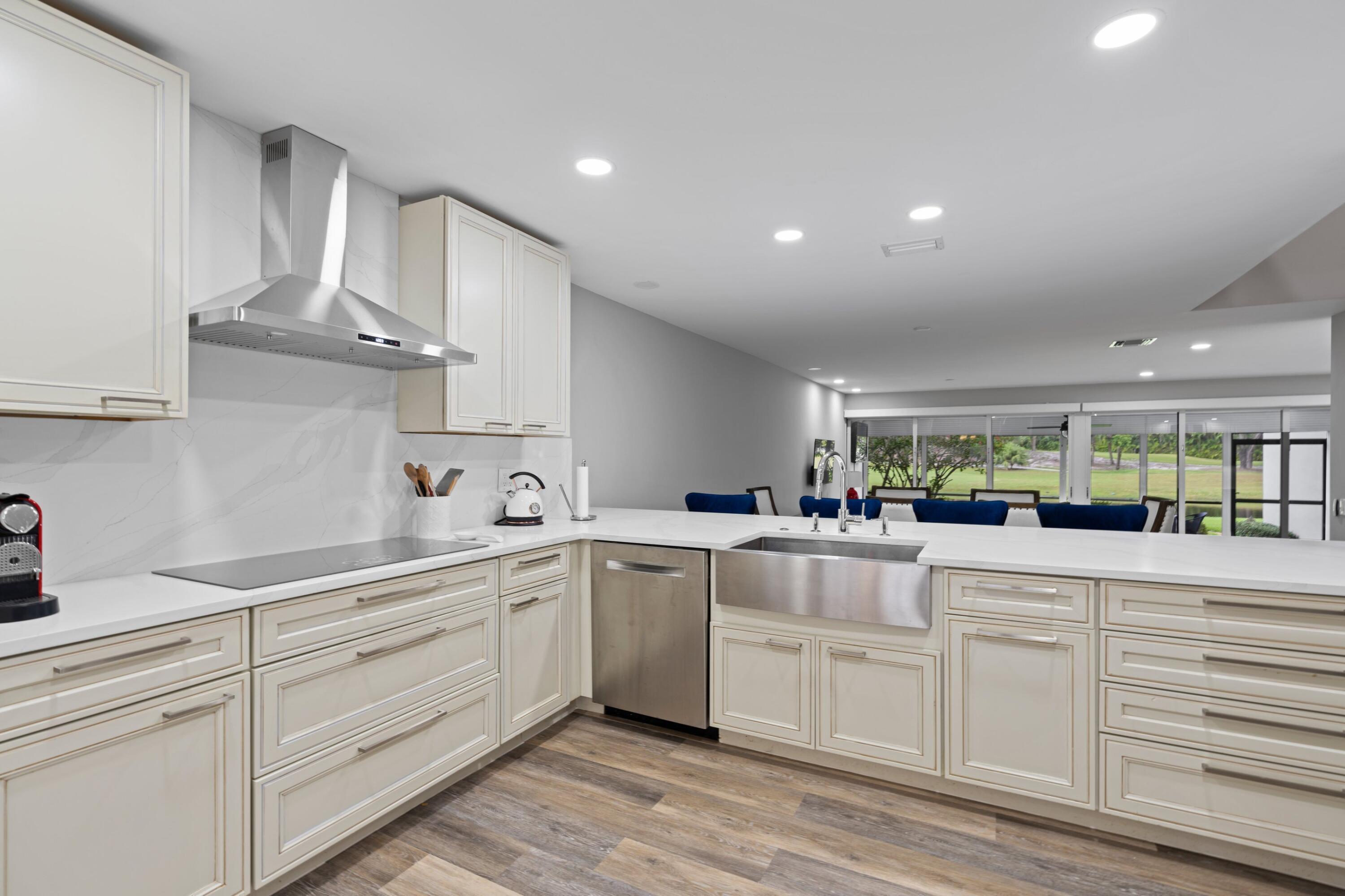 2435 Presidential Way G, West Palm Beach, FL 33401, West Palm Beach - Photo 4