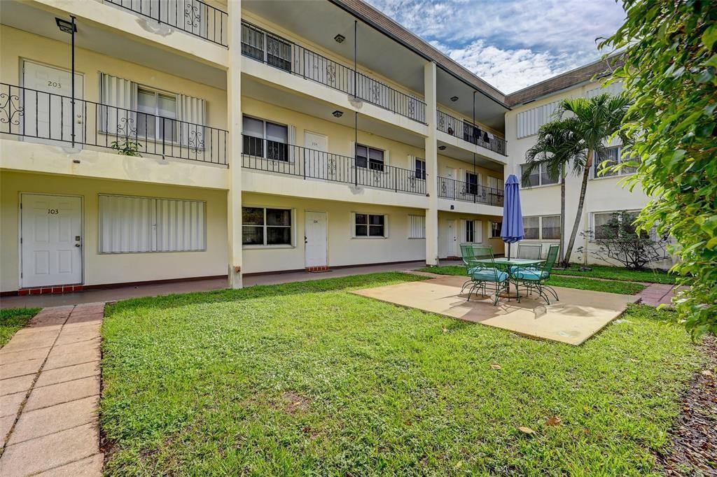 2200 Taylor Street 104, Hollywood, FL 33020, Hollywood - Photo 3