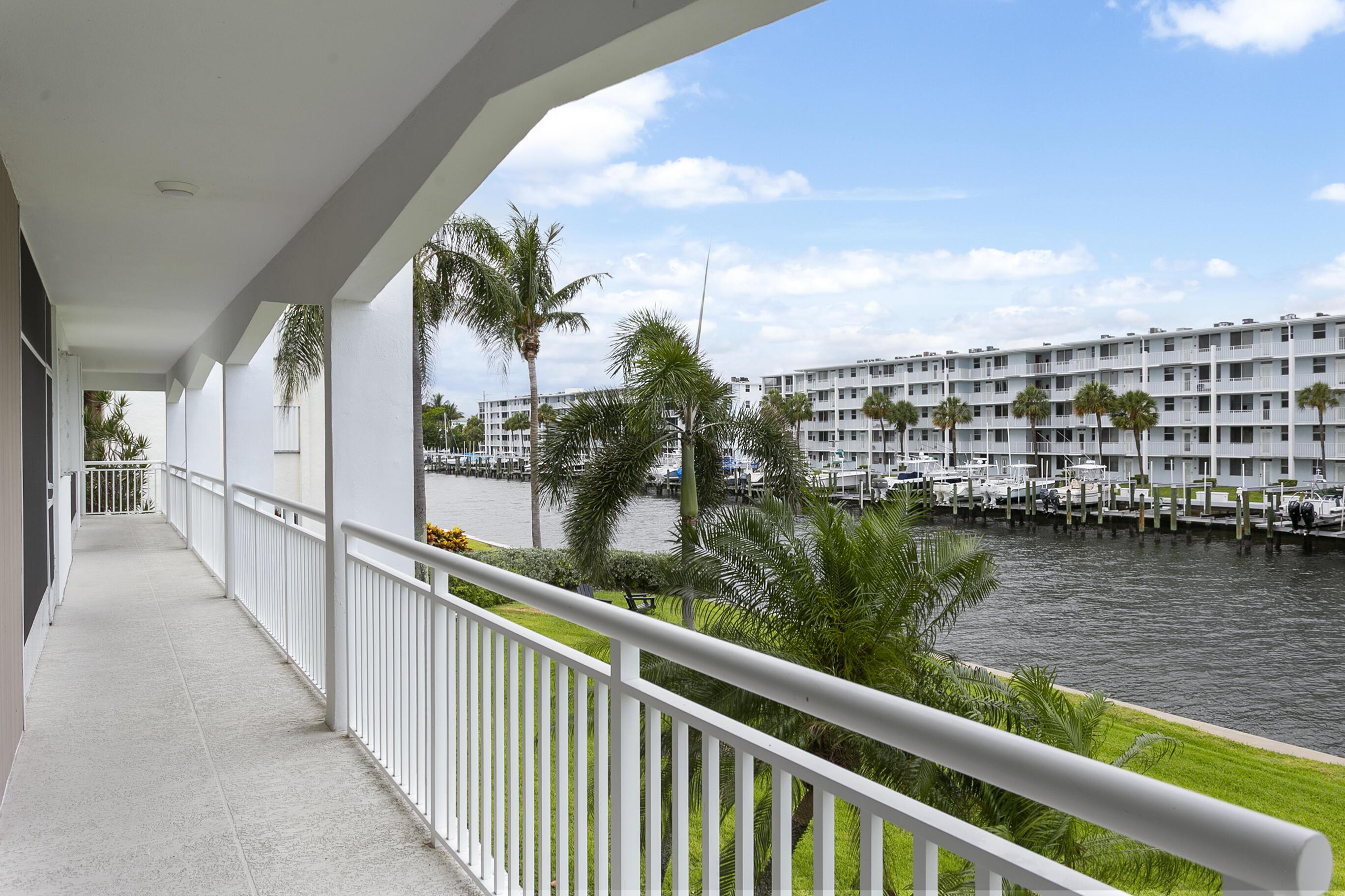 111 Shore Court 203, North Palm Beach, FL 33408, North Palm Beach - Photo 3