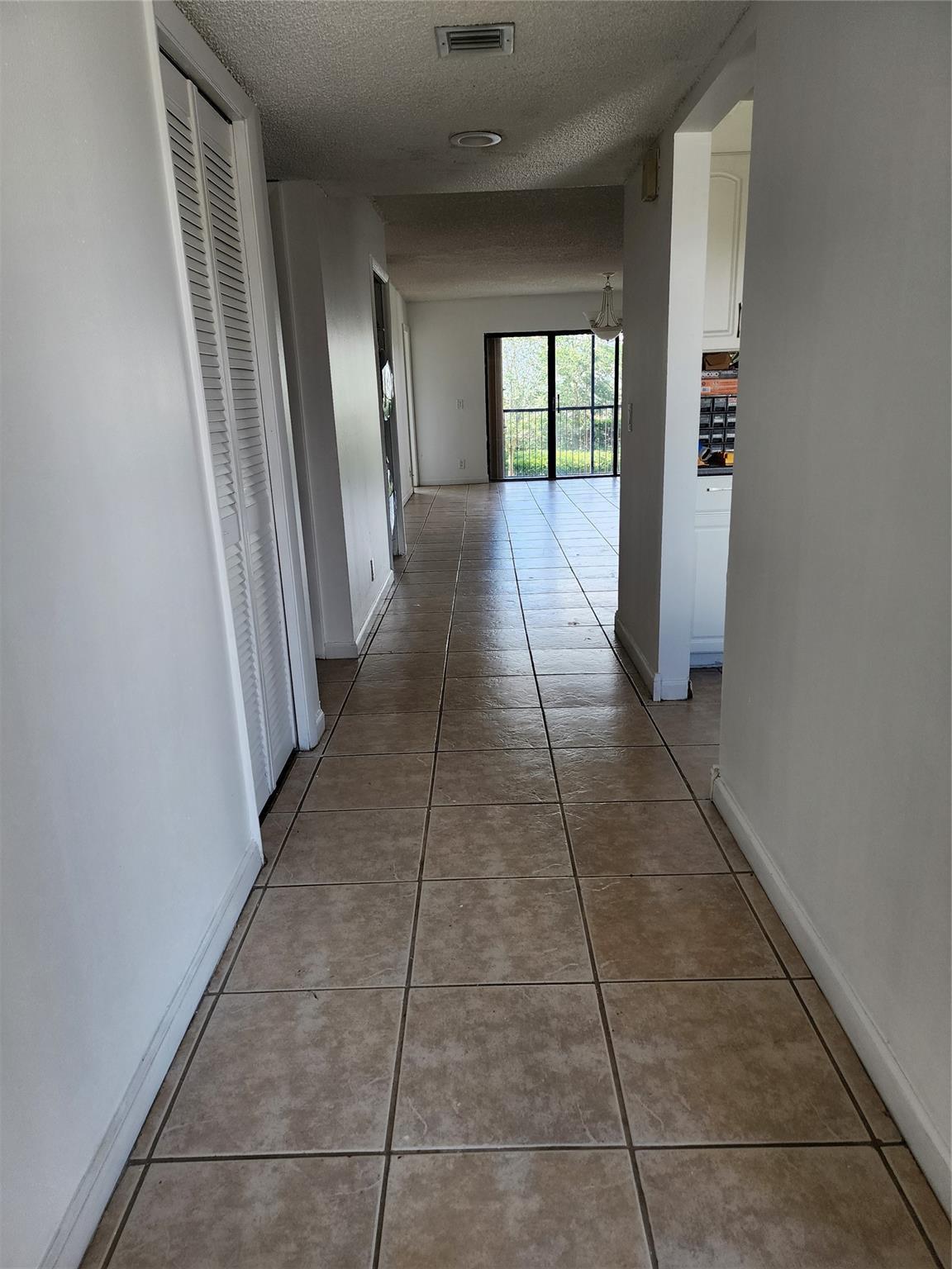 390 Racquet Club Road 204, Weston, FL 33326, Weston - Photo 3
