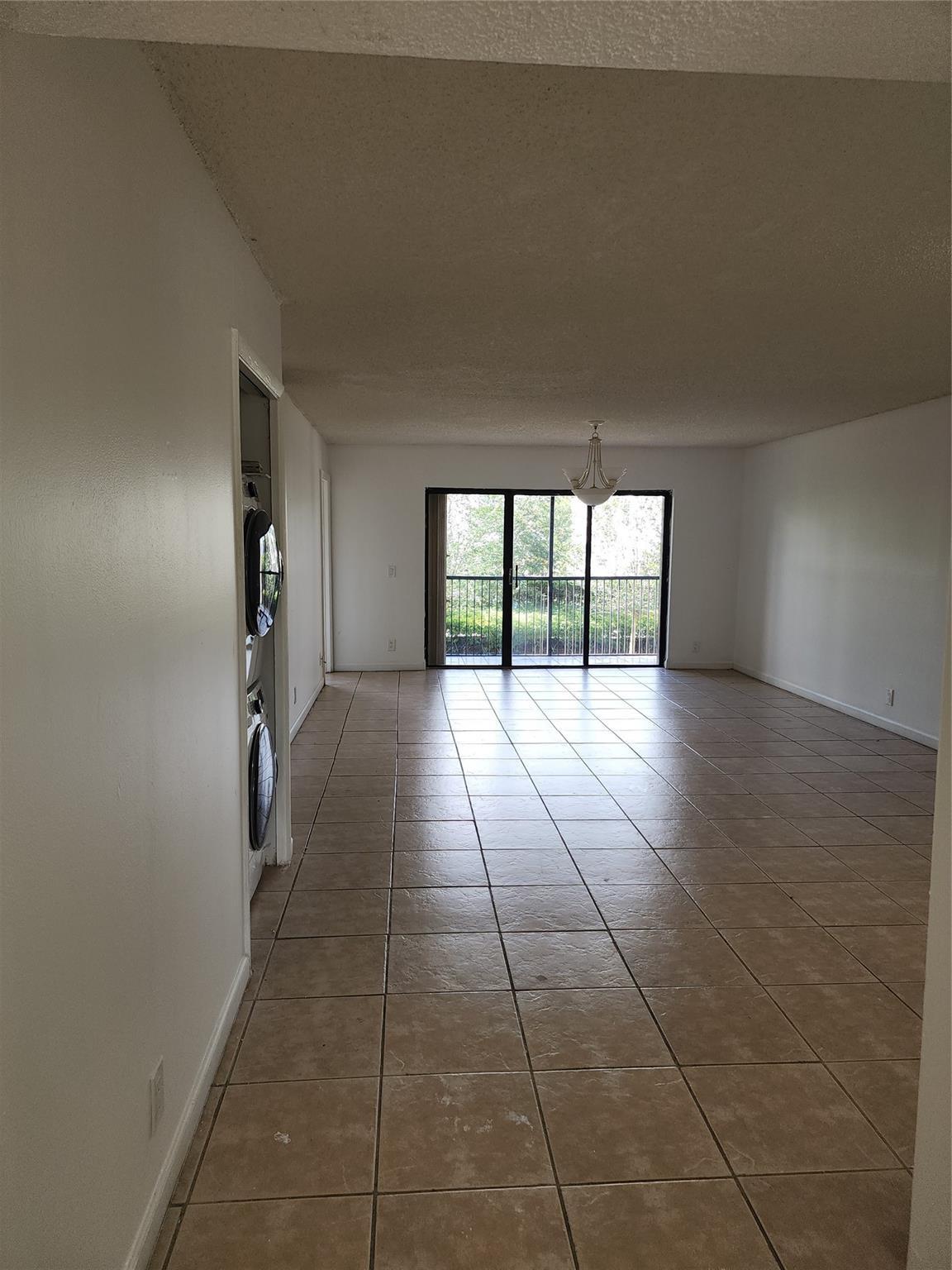 390 Racquet Club Road 204, Weston, FL 33326, Weston - Photo 5