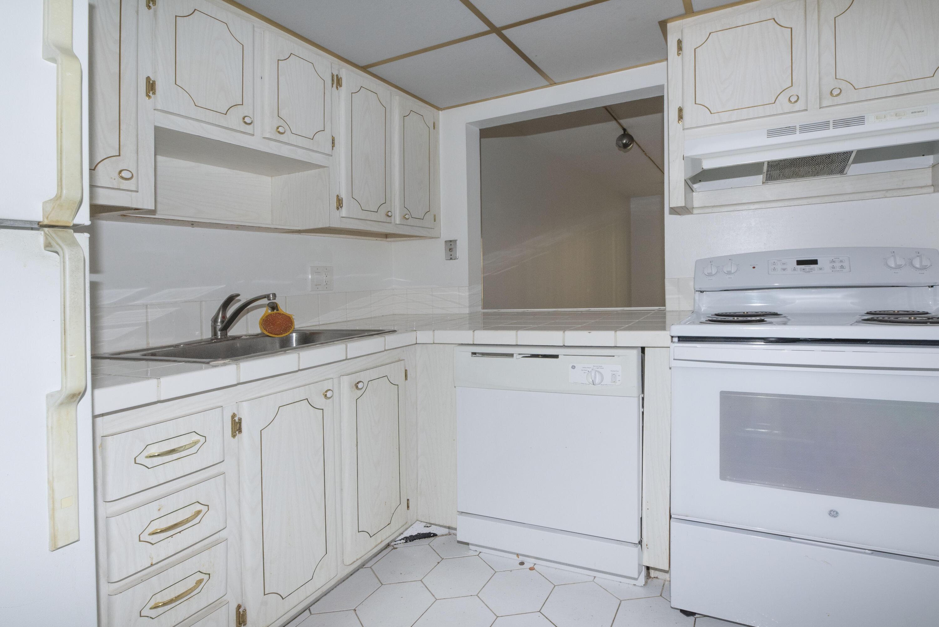 5501 NW 2ND Avenue 202, Boca Raton, FL 33487, Boca Raton - Photo 3