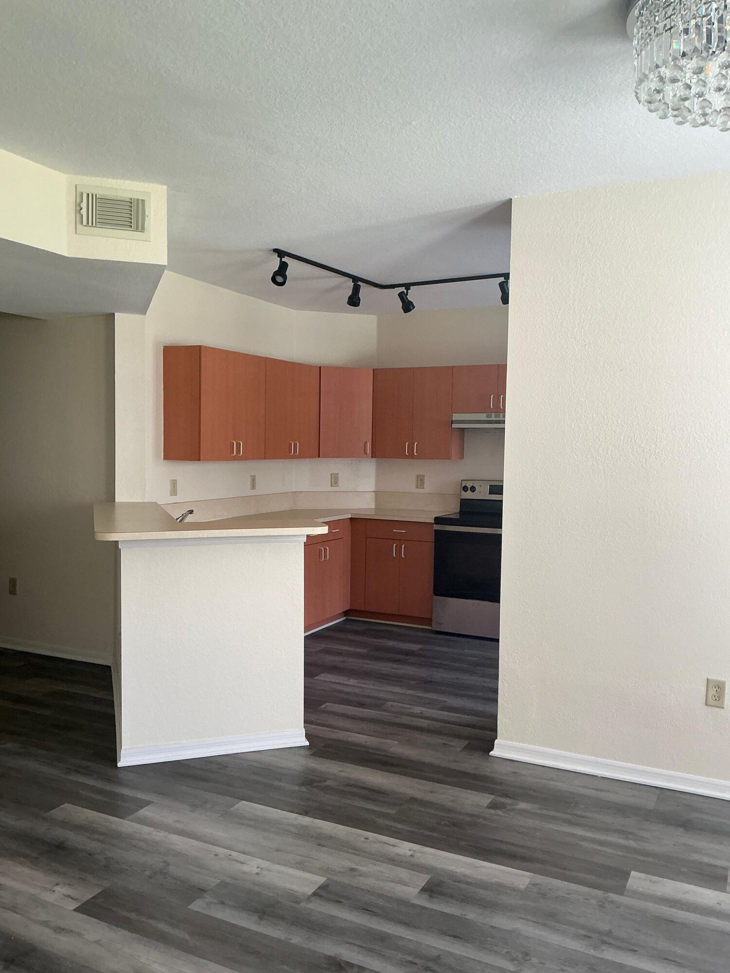 168 SW Peacock Boulevard 35-103, Port St. Lucie, FL 34986, Port St. Lucie - Photo 5