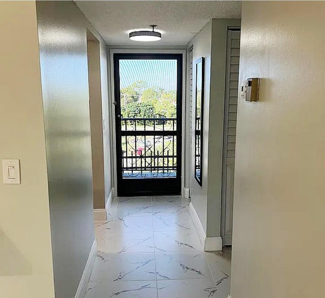 4640 W Lucerne Lakes Blvd Boulevard 505, Lake Worth, FL 33467, Lake Worth - Photo 3