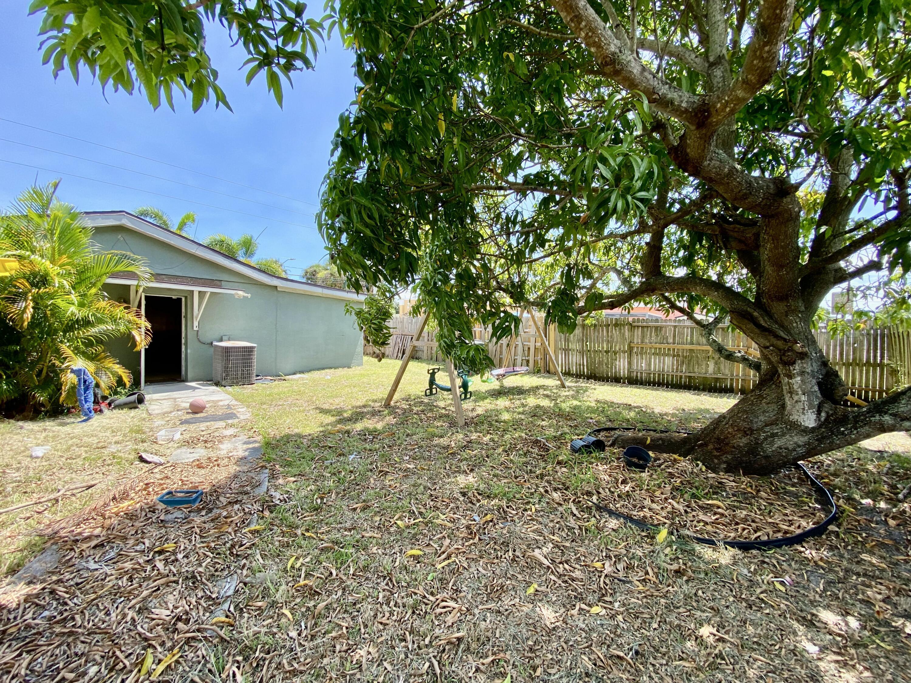 2017 Ave D, Fort Pierce, FL 34950, Fort Pierce - Photo 4