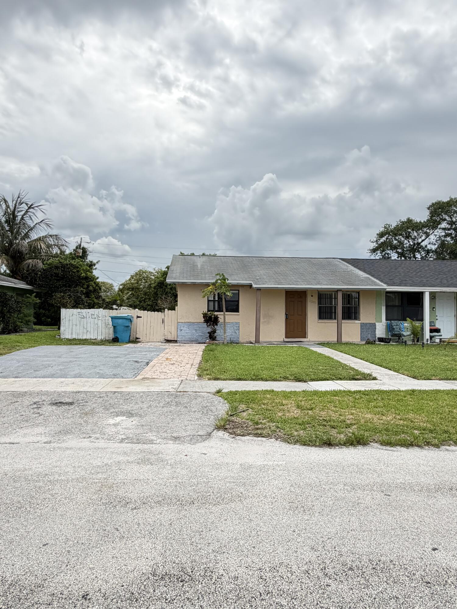 3243 Grove Road, Boynton Beach, FL 33435, Boynton Beach - Photo 2