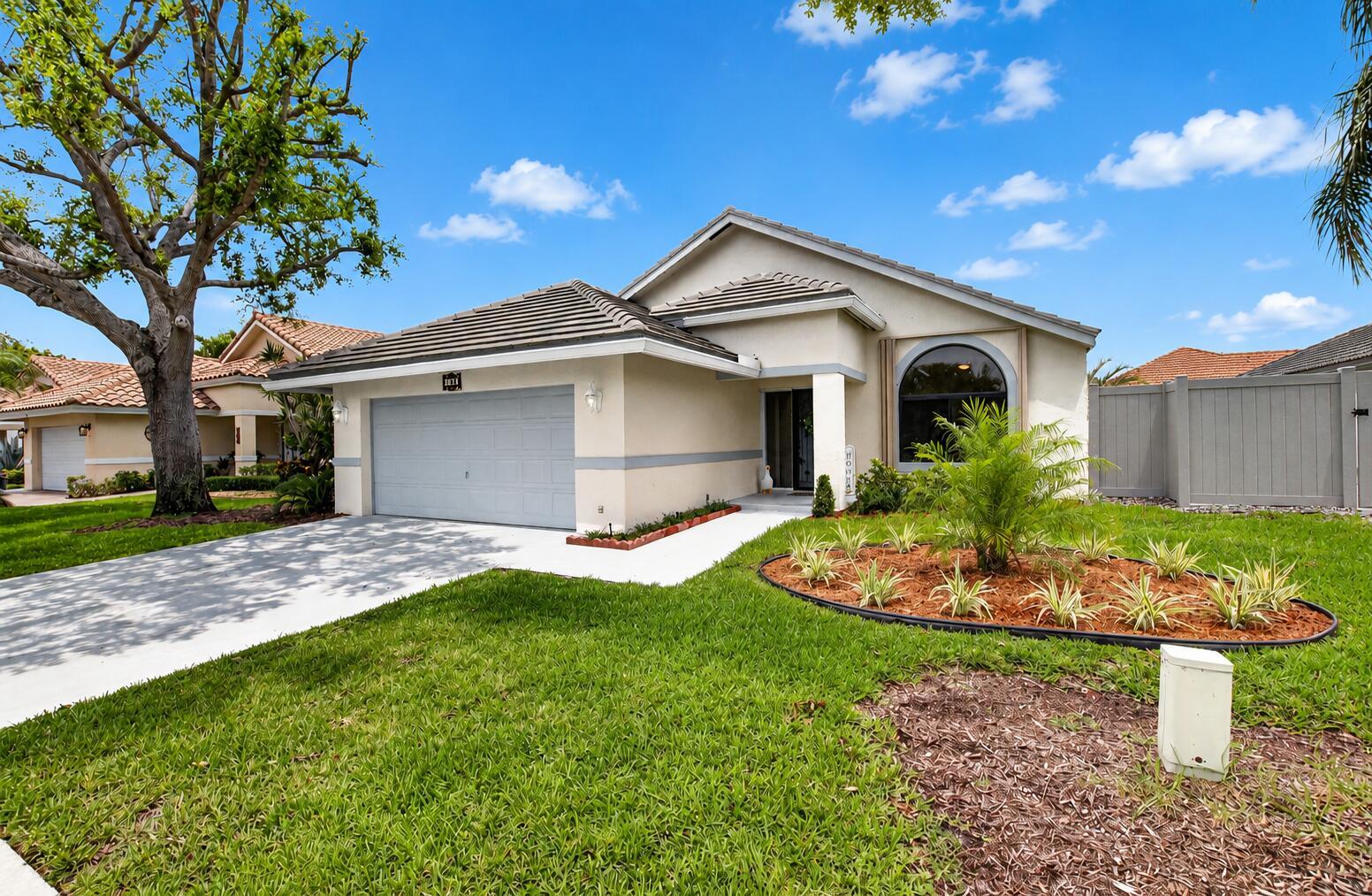 182 Temple Avenue, Boynton Beach, FL 33436, Boynton Beach - Photo 2