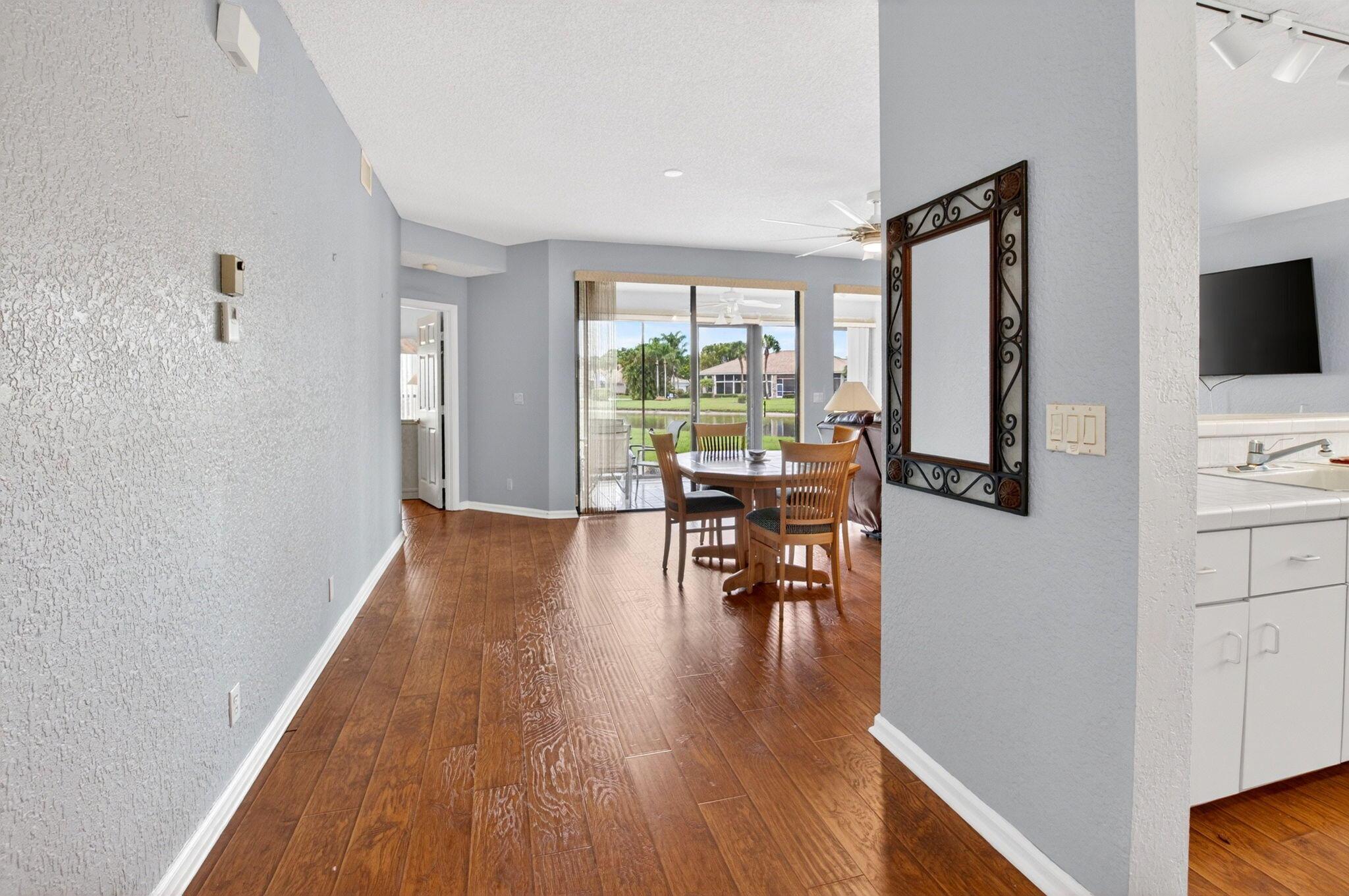 8073 Aberdeen Drive 102, Boynton Beach, FL 33472, Boynton Beach - Photo 5